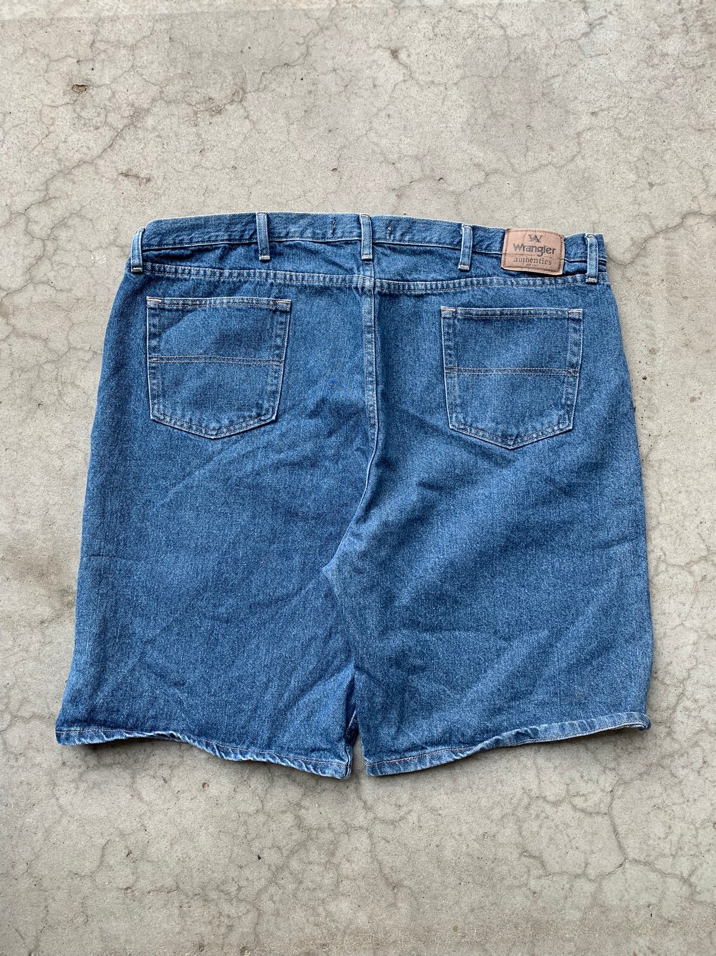 (46”) Wrangler Denim Jorts