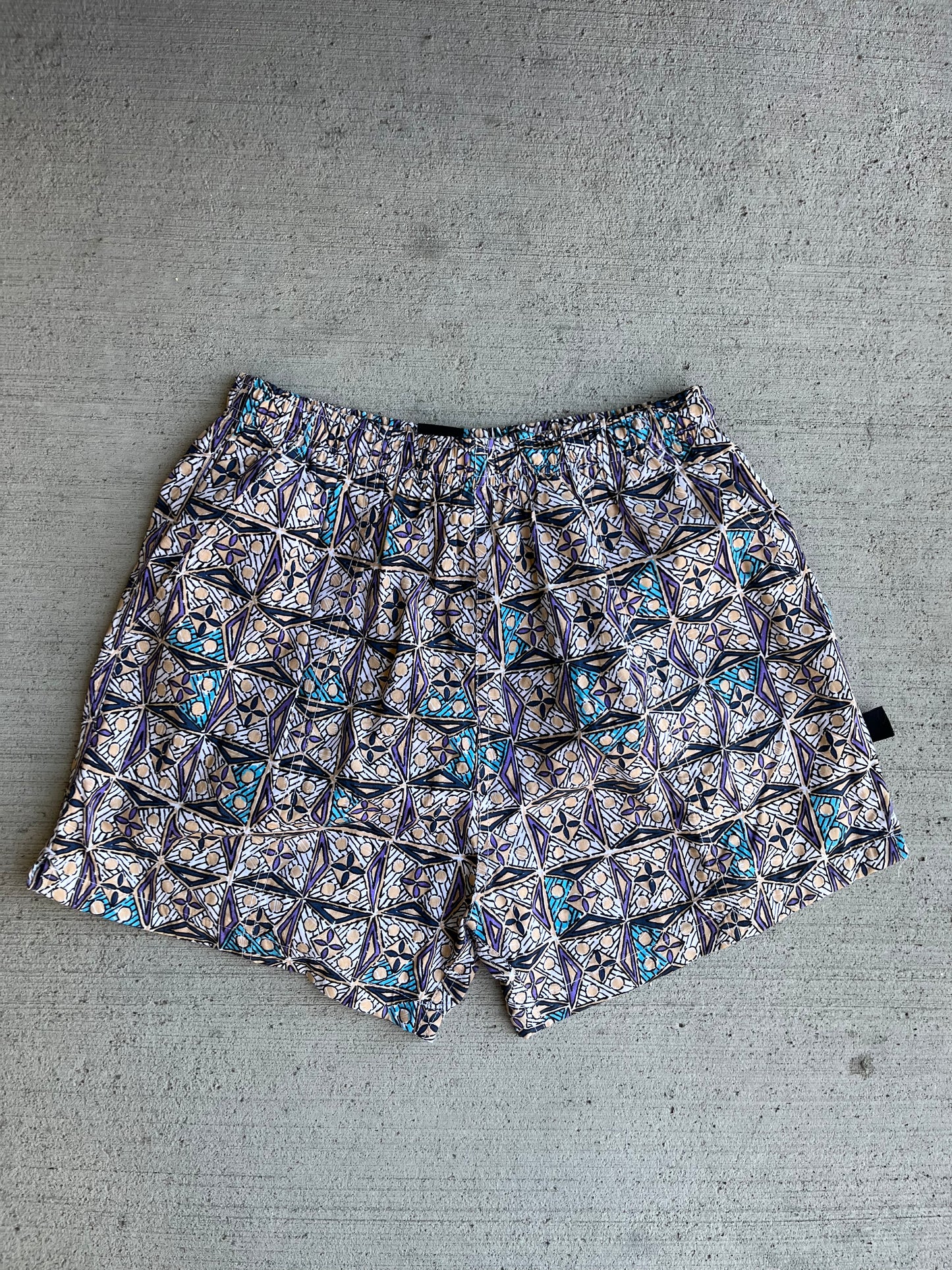 (28”) 90s Abstract Floral Pattern Shorts