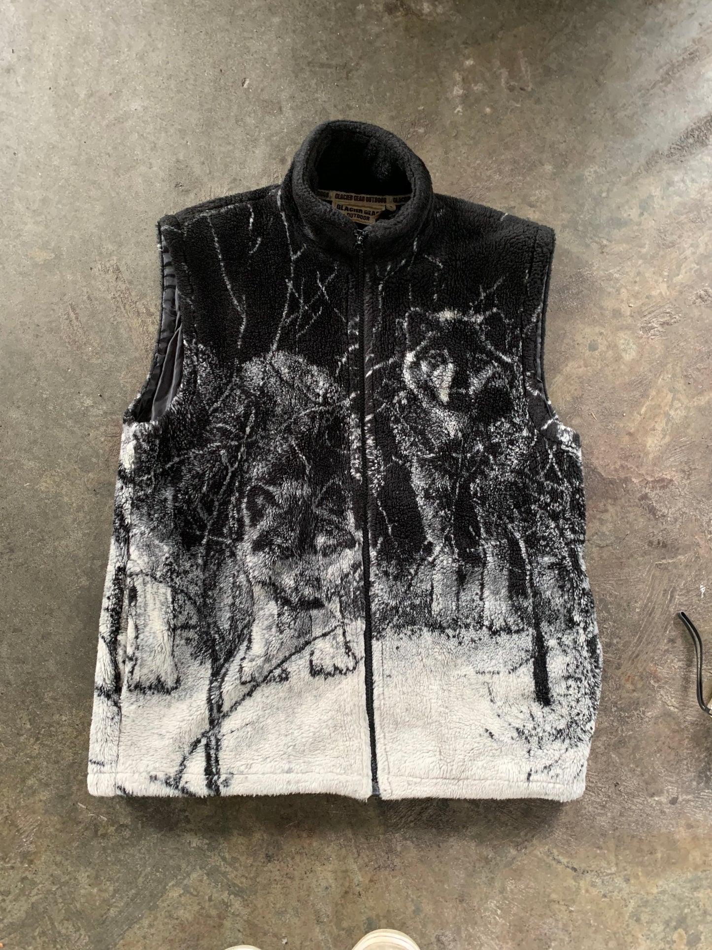 (M) Vintage Wolf AOP Deep Pile Fleece Vest