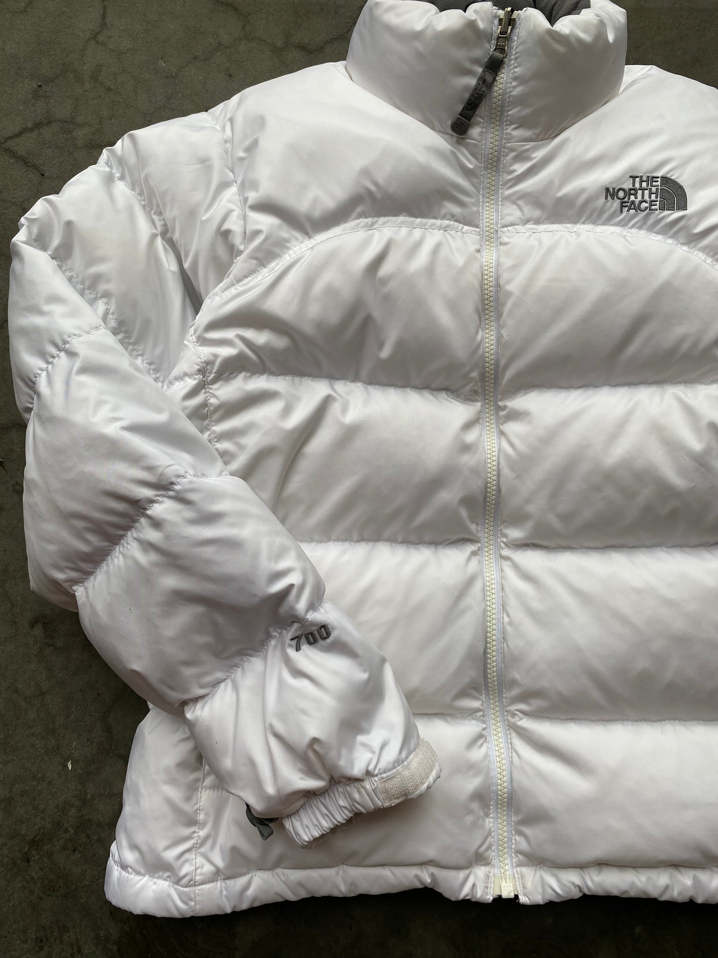 (M) The North Face 700 Puffer White