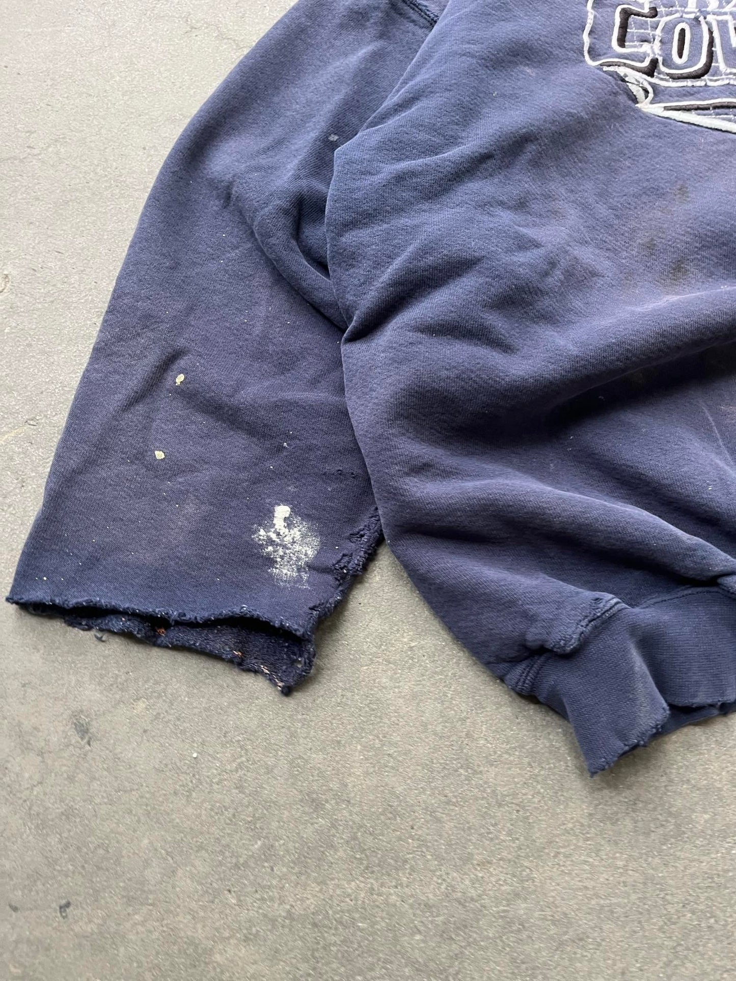 (L/XL) 90’s Dallas Cowboys Distressed Crewneck