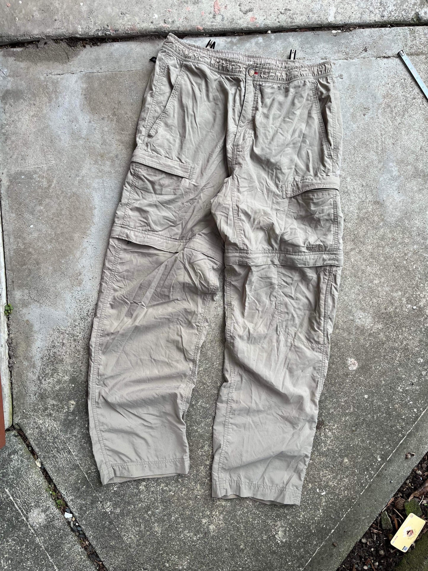 (M) The North Face Straight Leg Pants