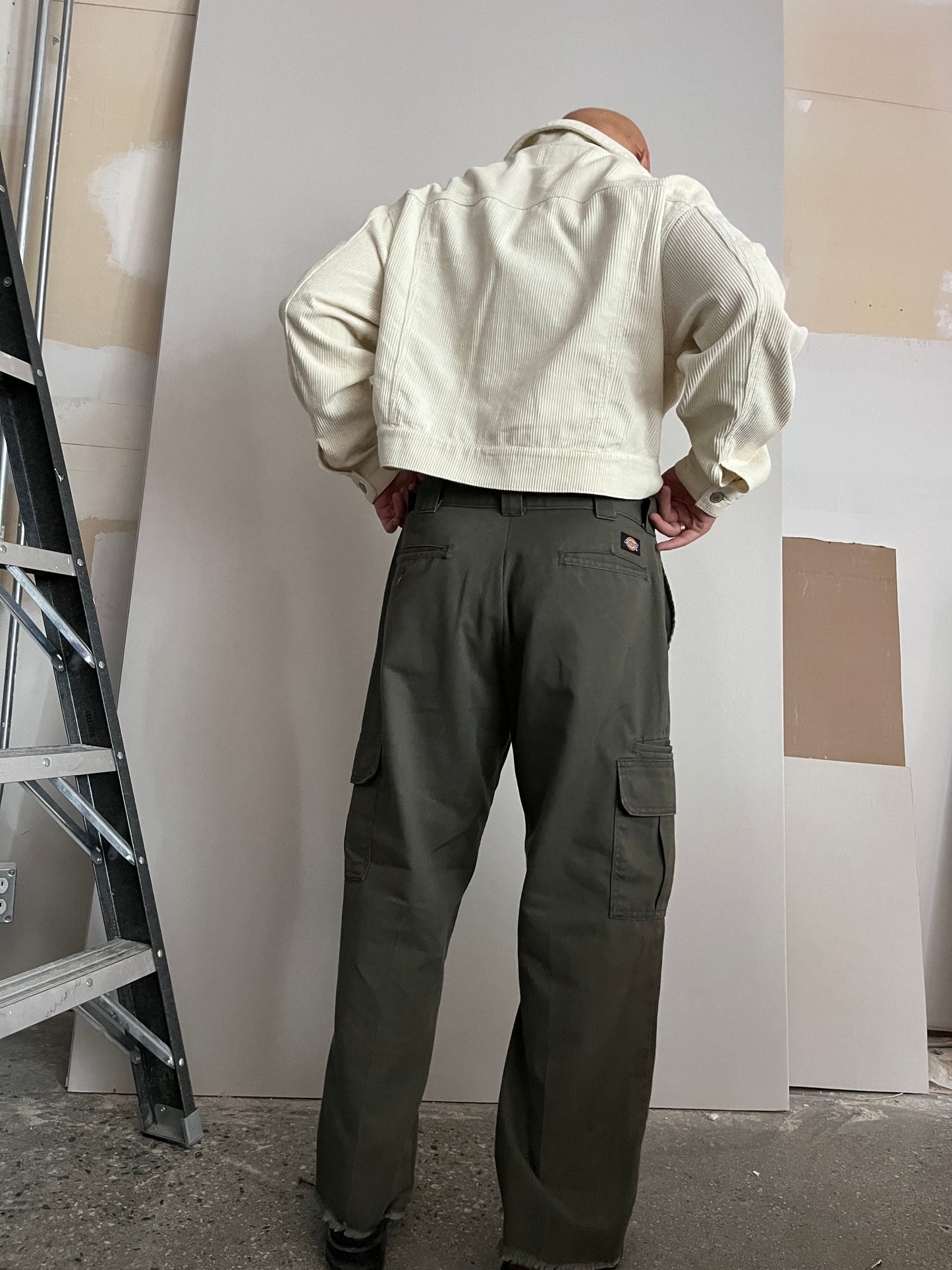 (34”) Distressed Dickies Workwear Pants