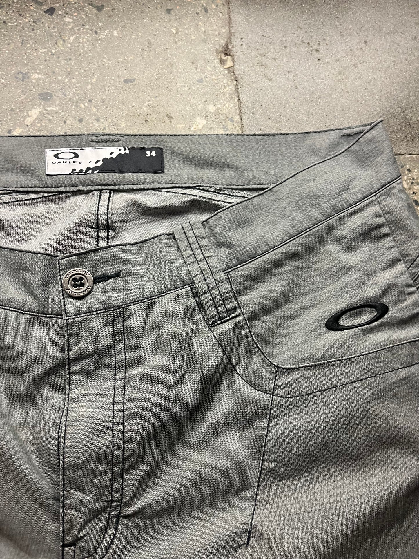 (34W) 2000s Oakley Ripstop Cargo