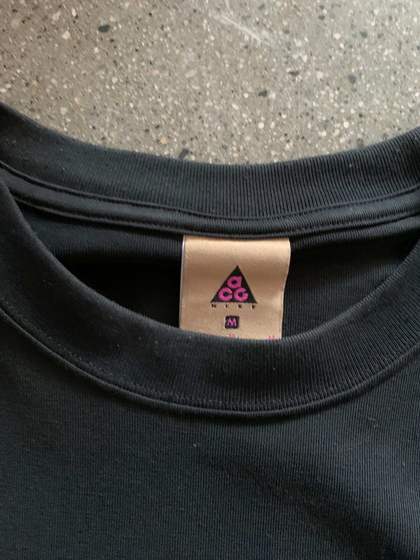 (M/L) Nike ACG Oversized Tee