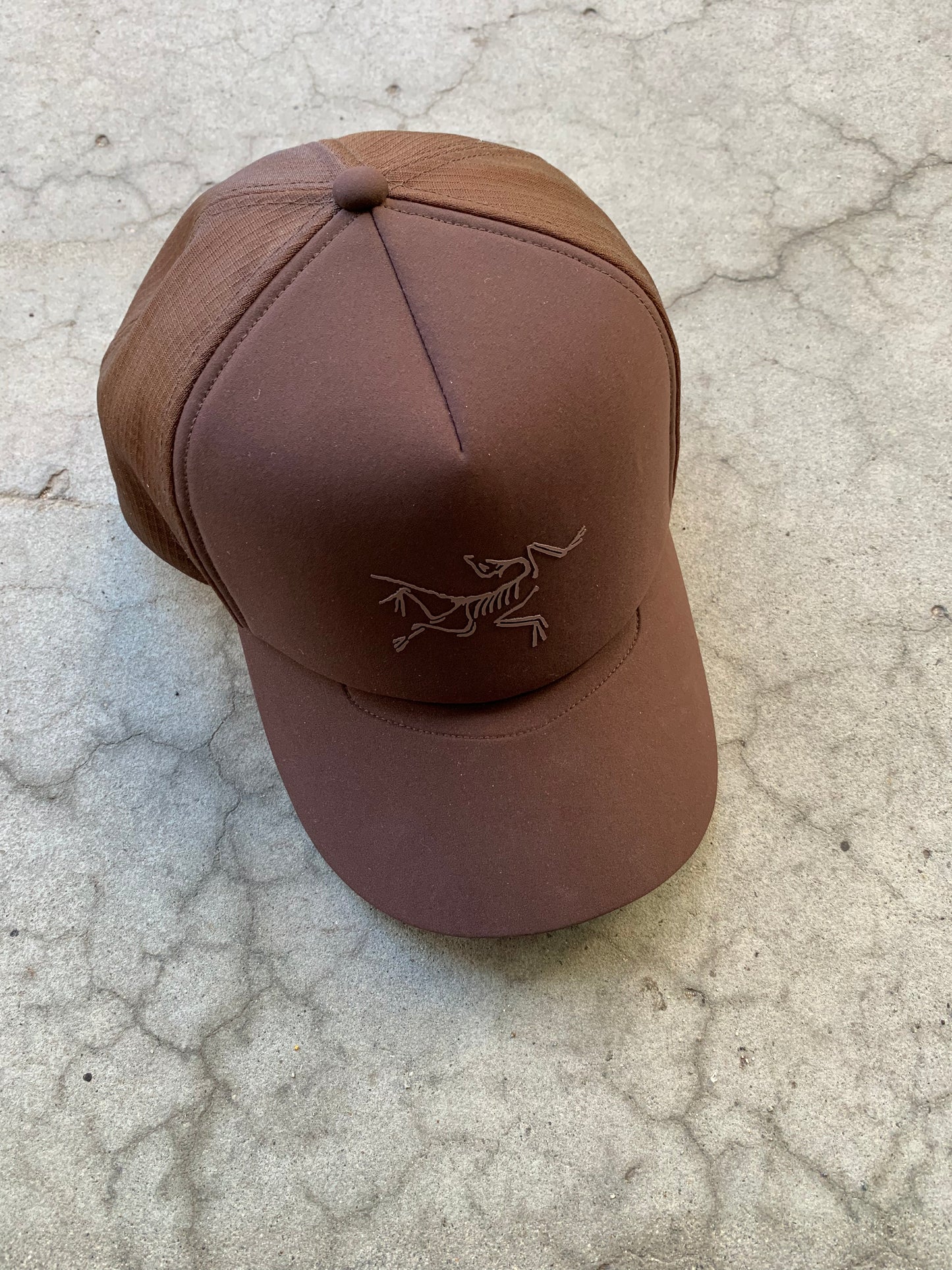 (OSFA) Arc’teryx Brown Trucker Cap