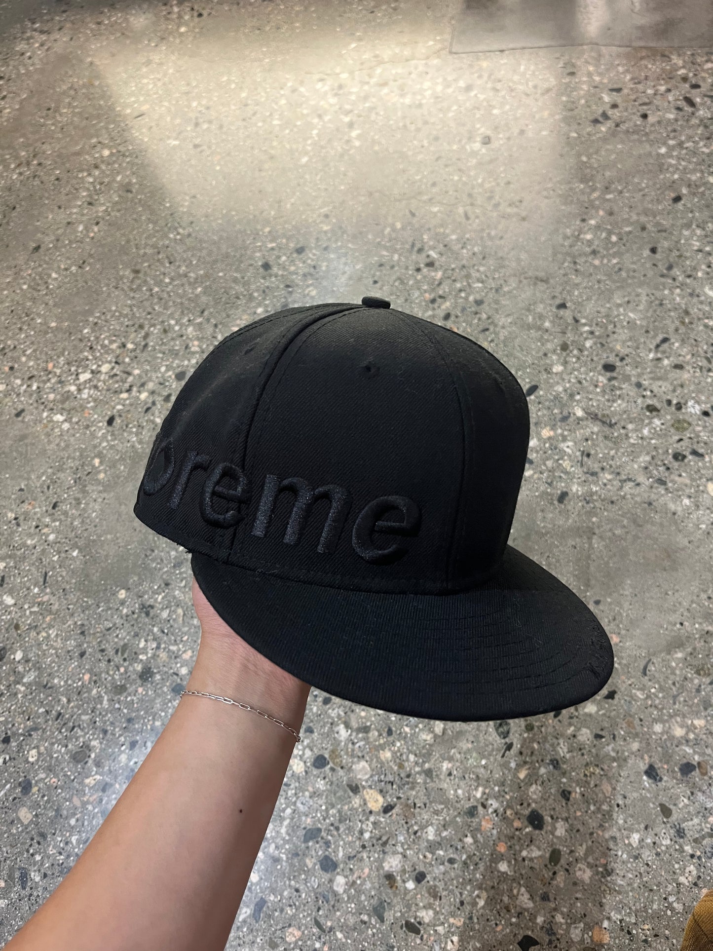 (59.6cm) 90's Supreme Logo Patch New Era Fitted Hat