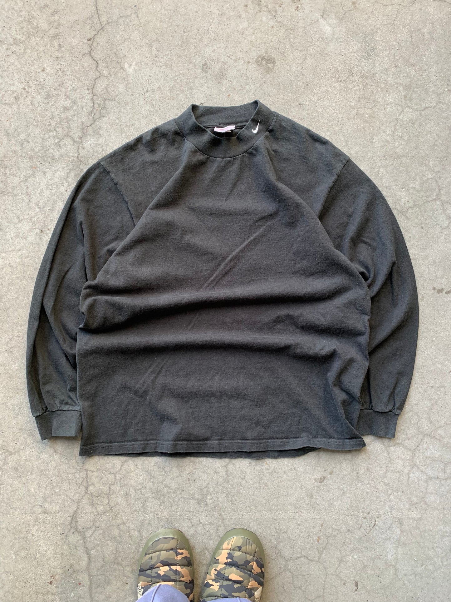 (XL/2X) 90’s Nike Mockneck LS