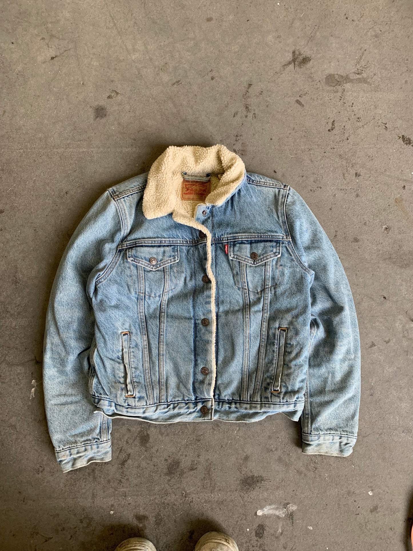 (XXS) Levi’s Sherpa Lined Trucker Jacket