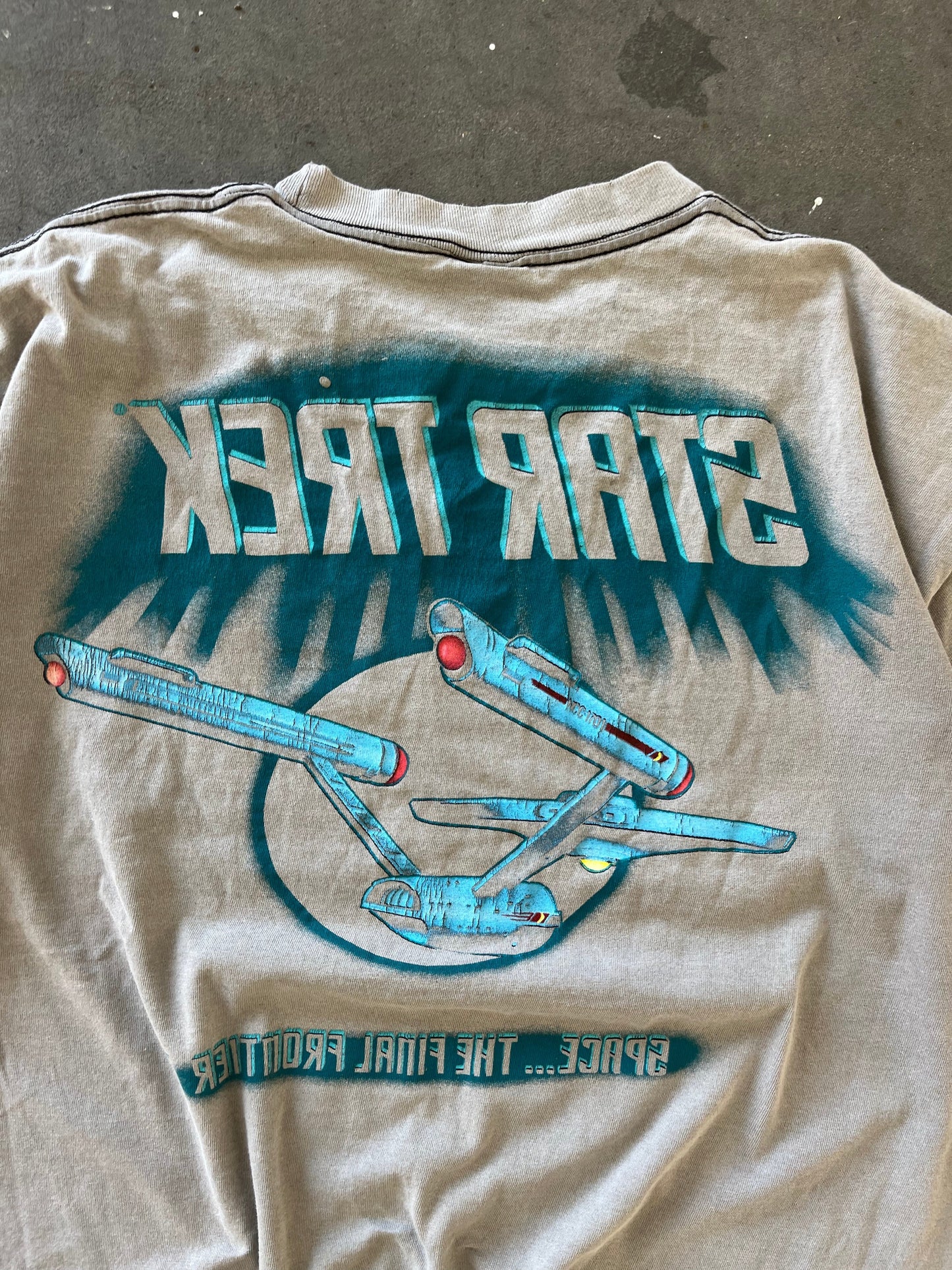 ~ (XL) 90s Sunfaded Star Trek Frontier Tee