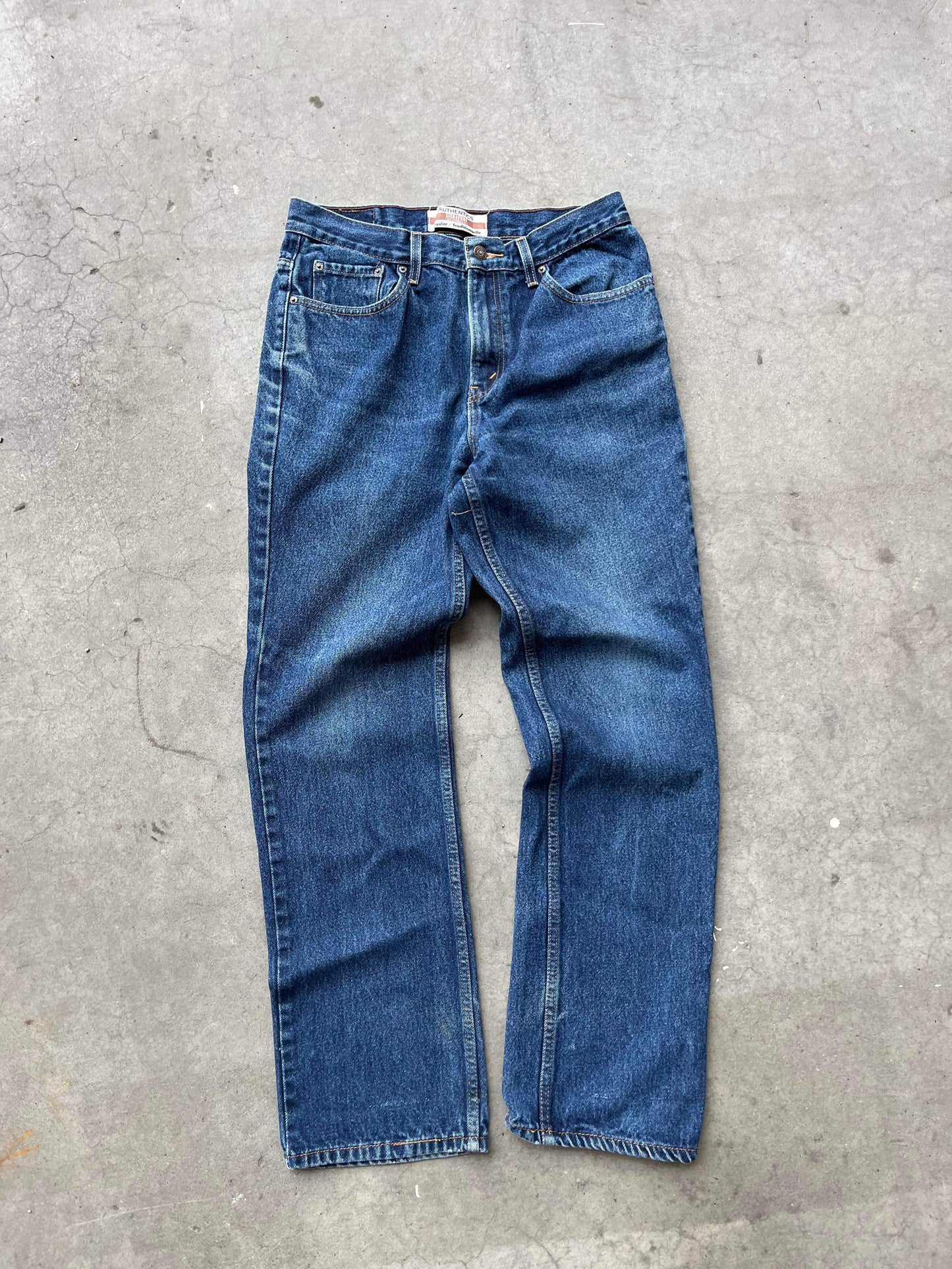 (32”) Levi Dark Wash Denim