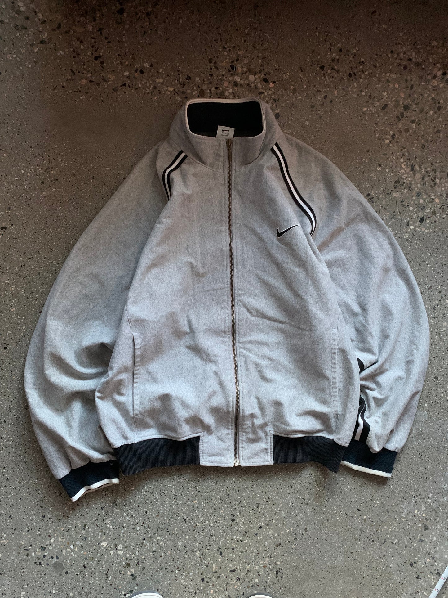 (L/XL) 90’s Nike Zip Up