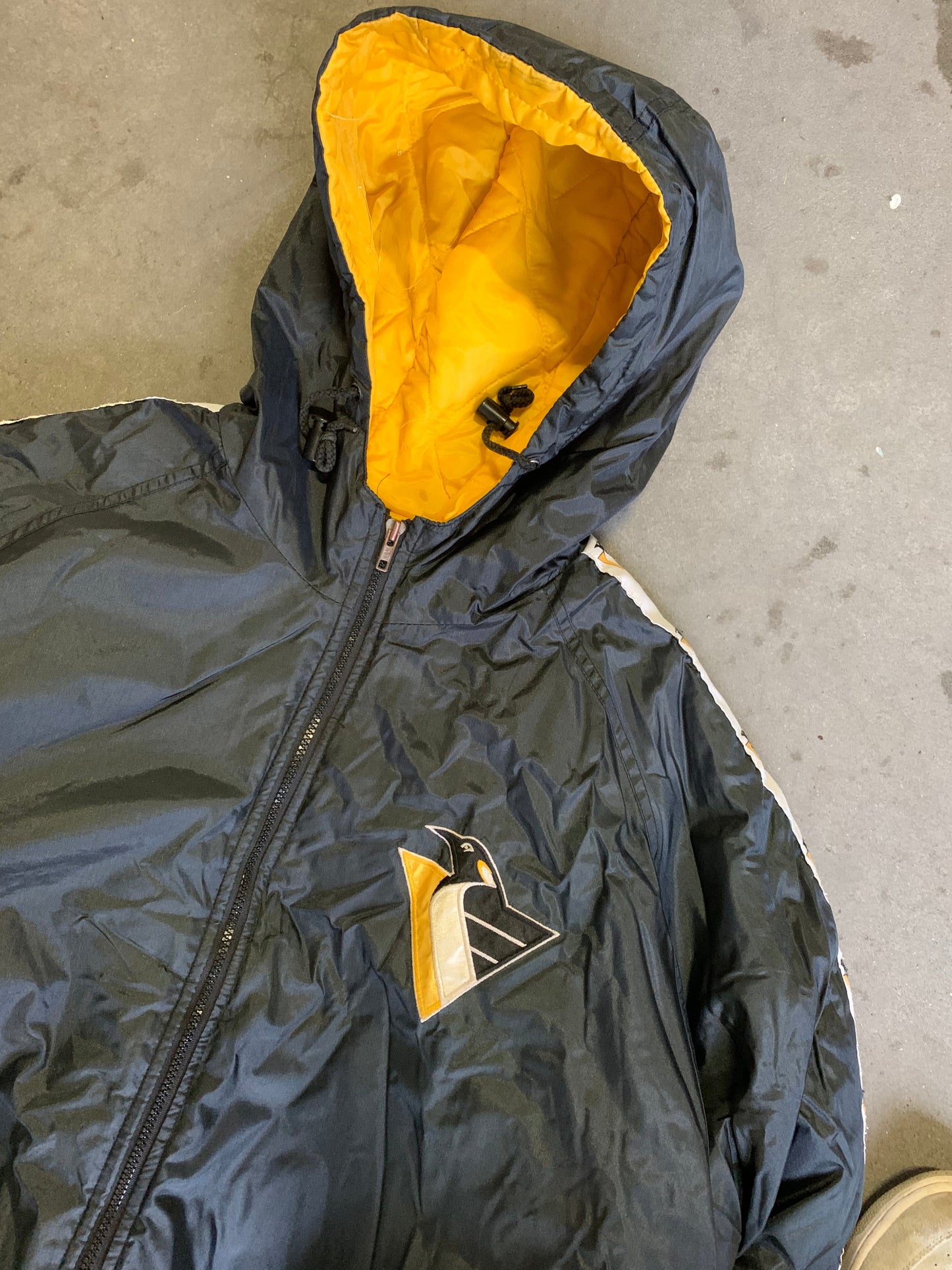 (XL/2X) 90’s Pittsburgh Penguins Parka