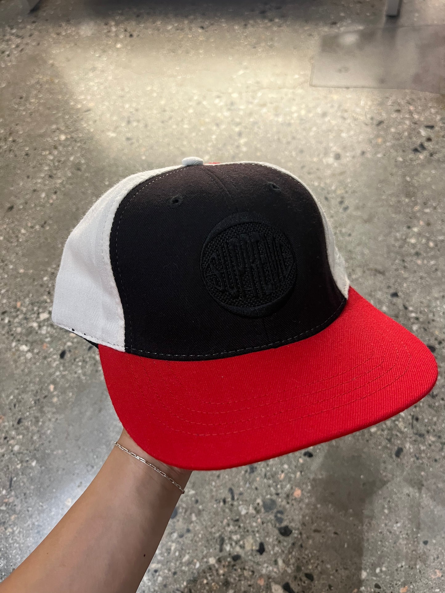 (56.2cm) 90's Supreme Made In USA Baseball Hat