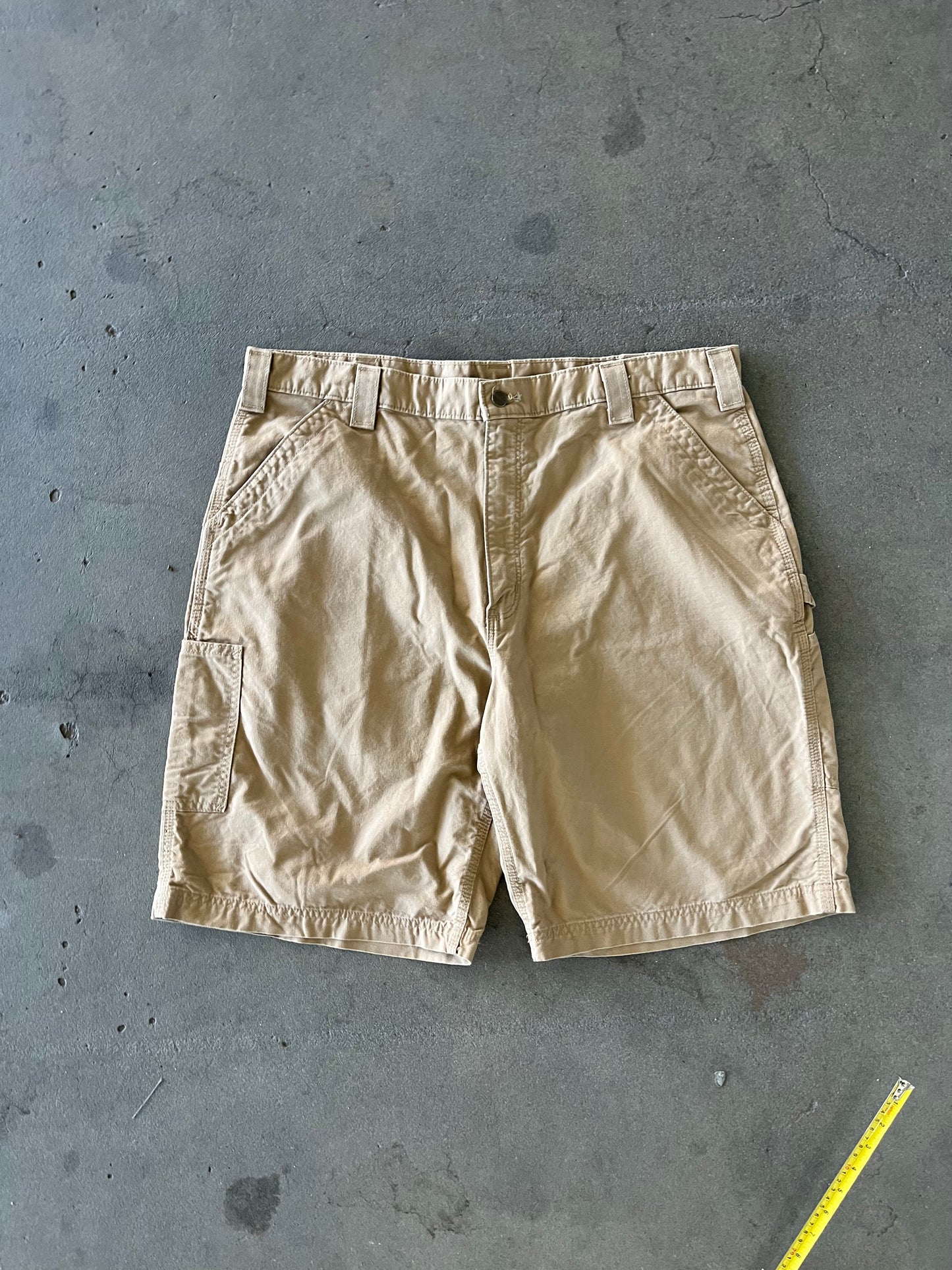(40”) Vintage Baggy Carhartt Shorts