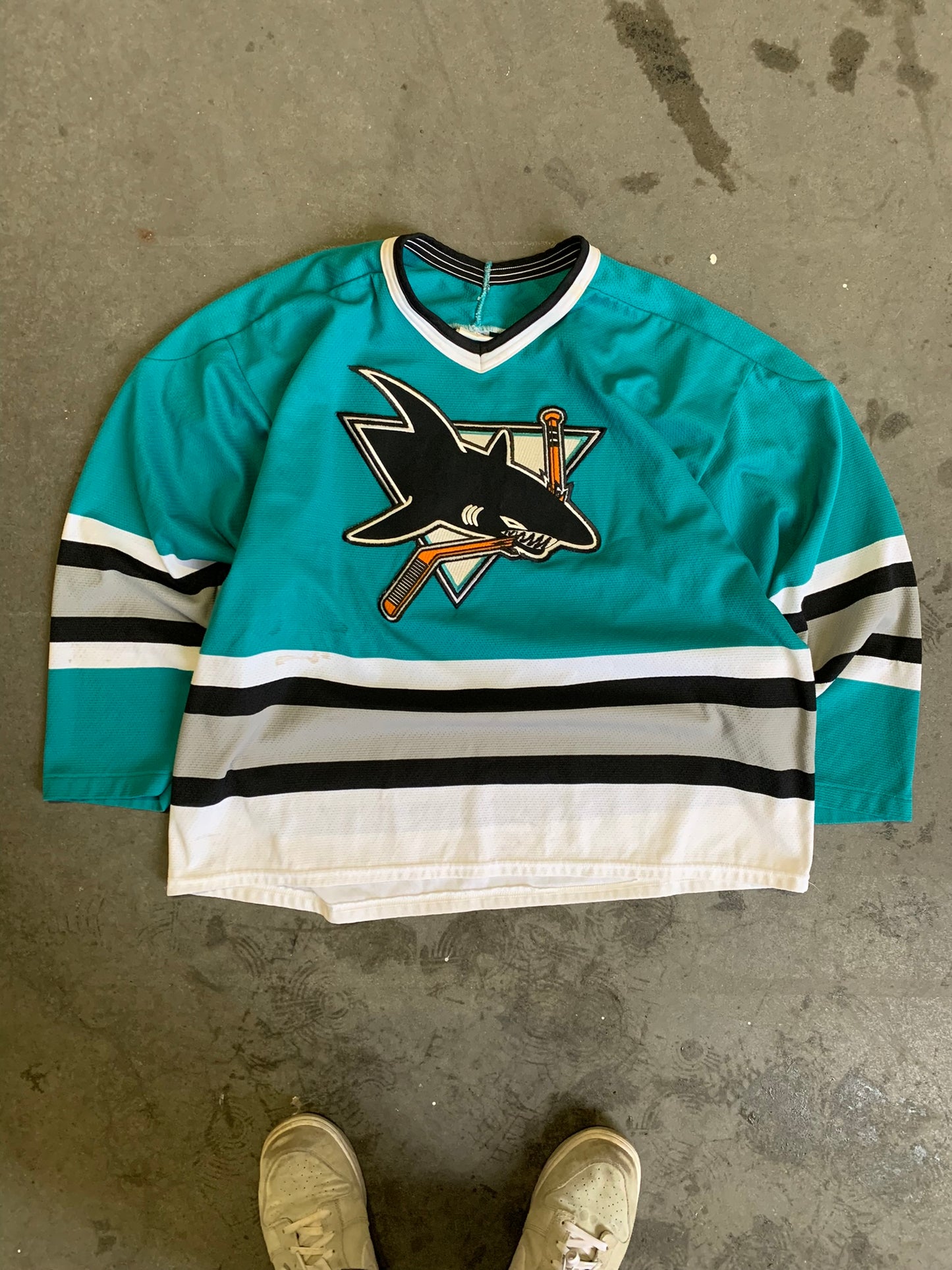 (XL/2X) 90’s San Jose Sharks Jersey