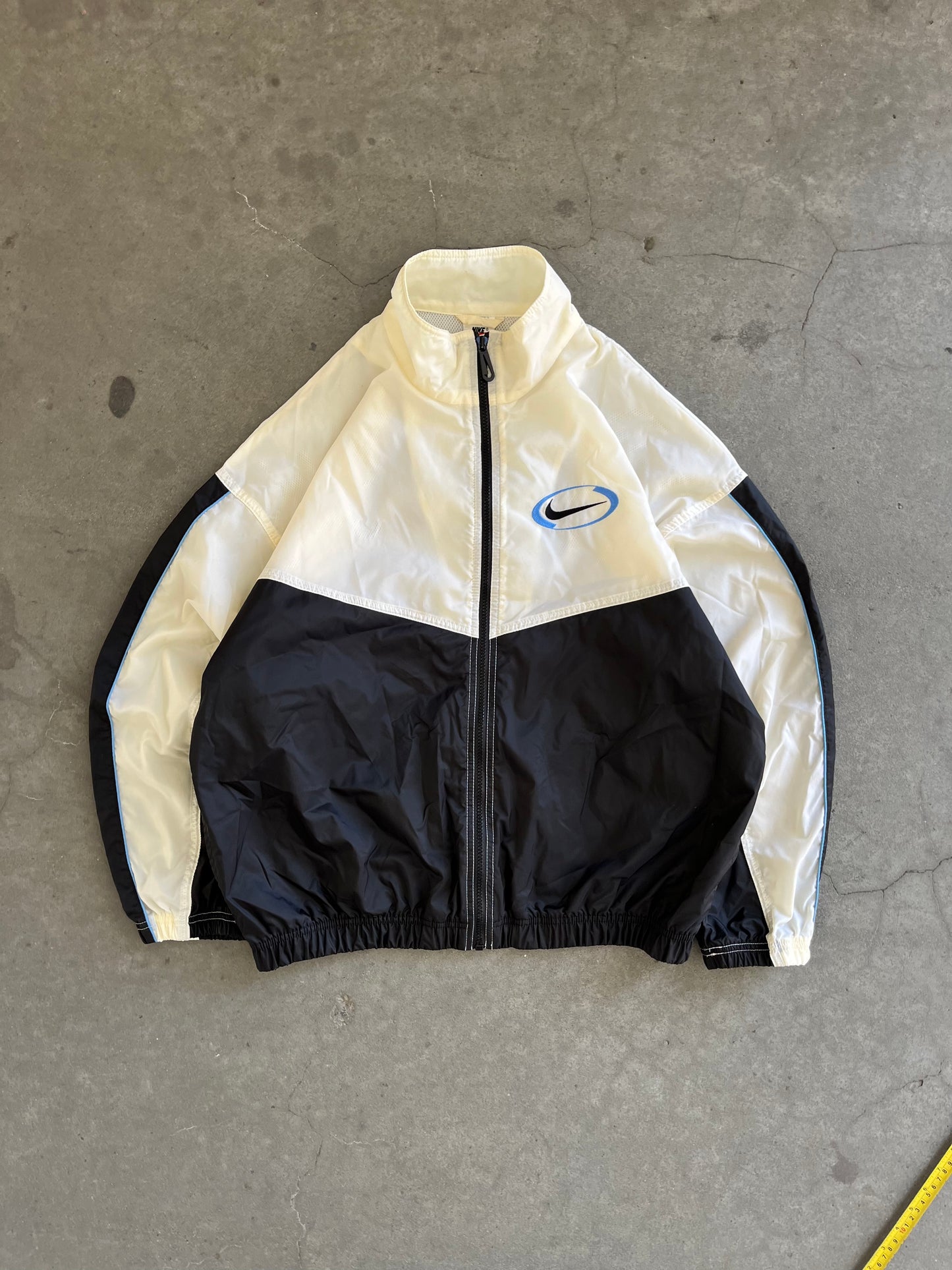 (XL) 90s Crescent Swoosh Nike Windbreaker
