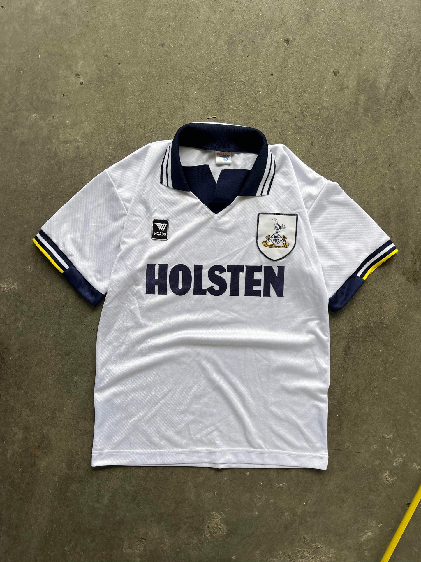 (L) 93-94 Tottemham Hotspurs Souvenir Kit