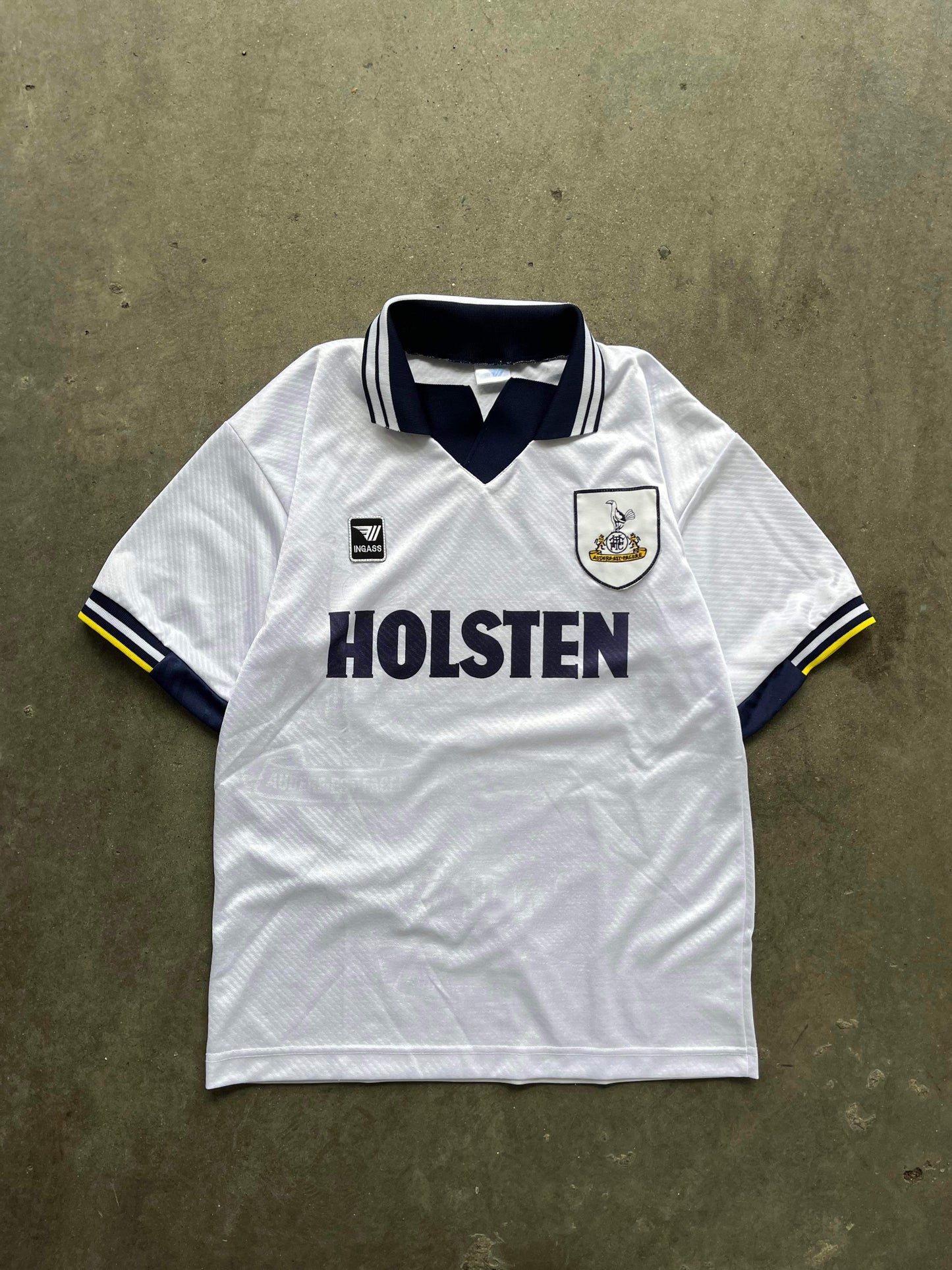 (L) 93-94 Tottemham Hotspurs Souvenir Kit