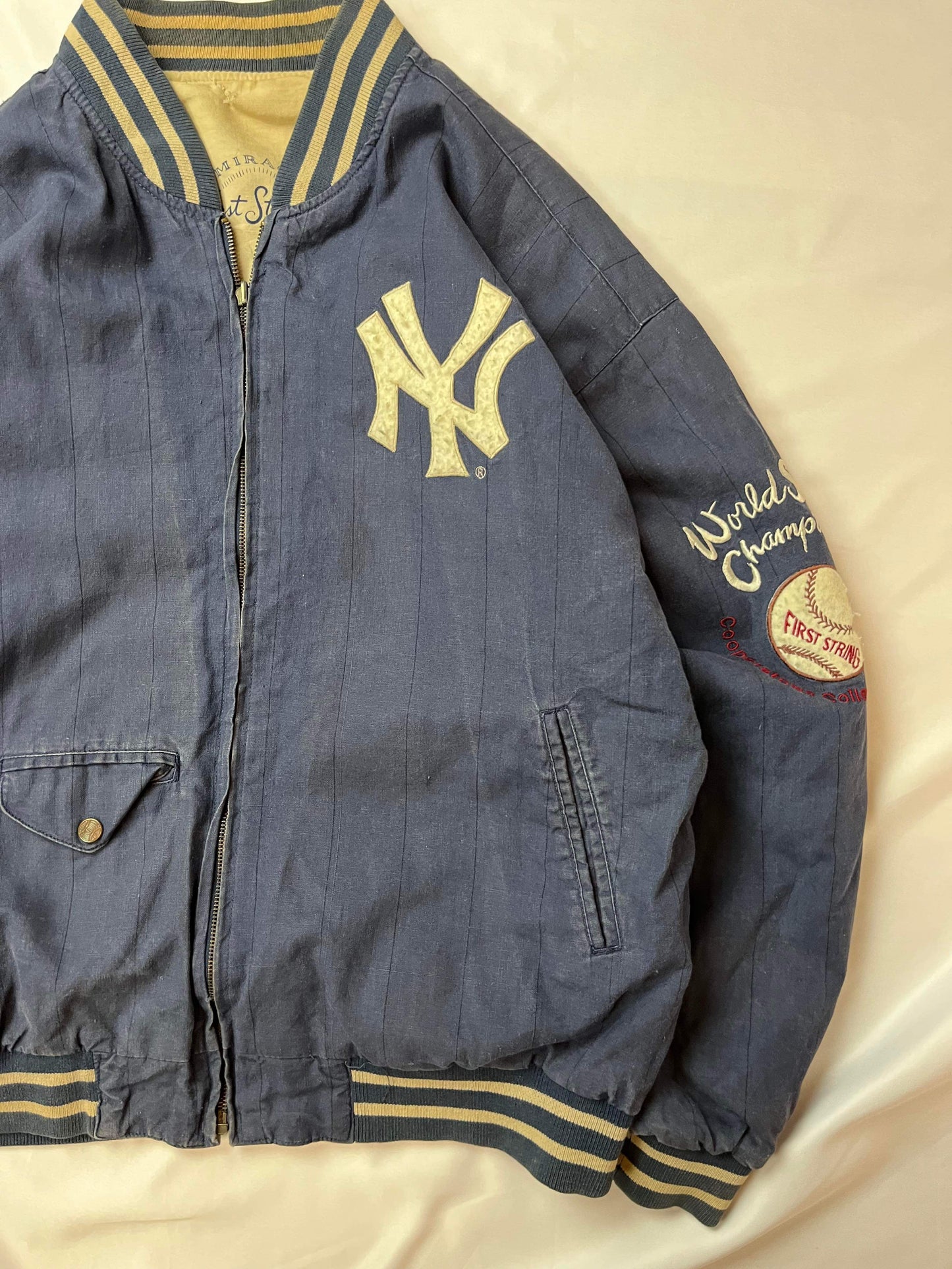 (2X) Mirage Reversible Yankees Jacket