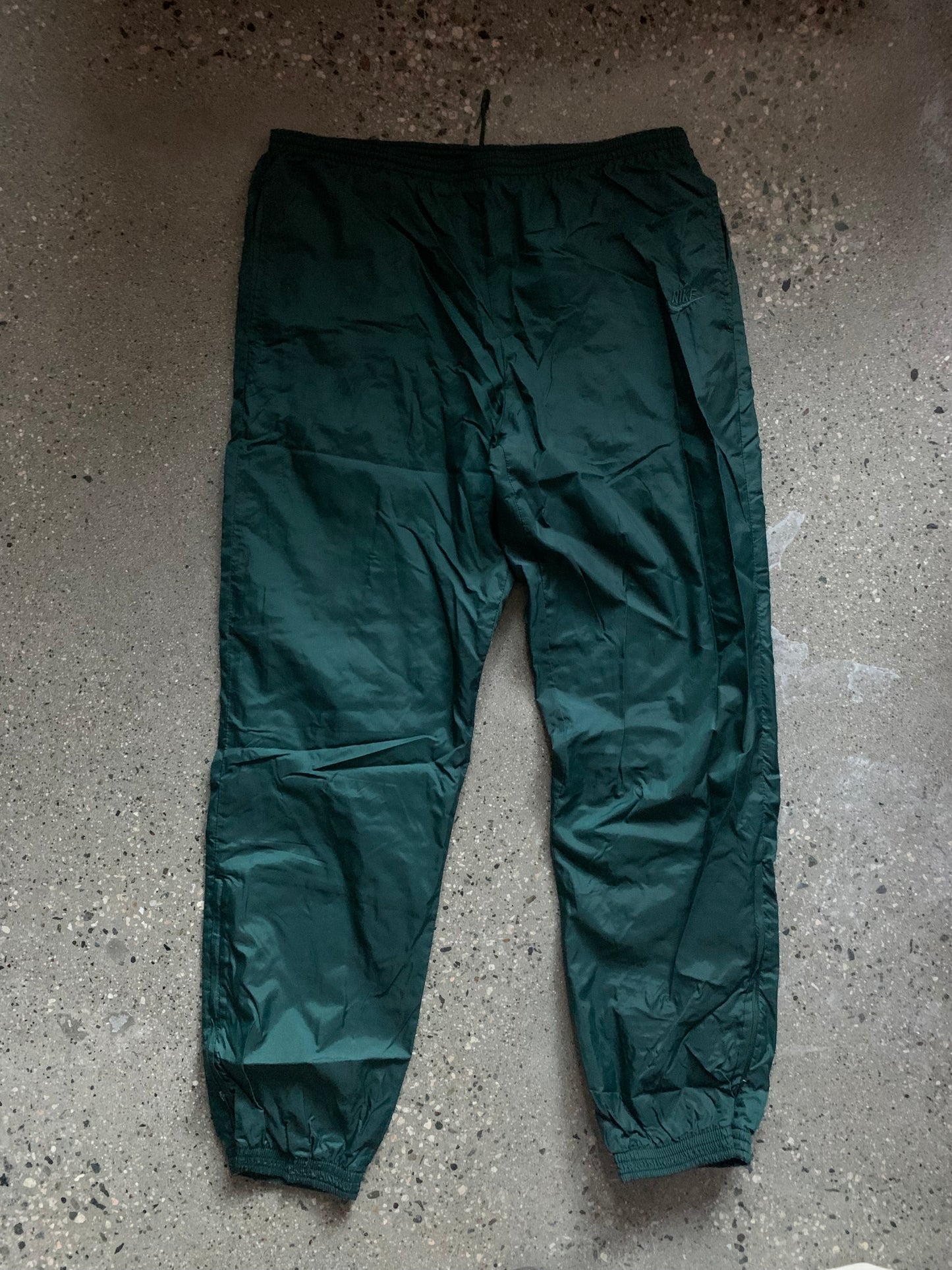 (L) 90’s Nike Tonal Windbreaker Pants