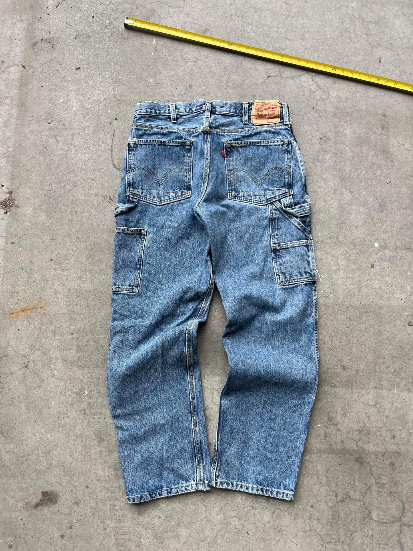 (34”) Levi Carpenter Jeans