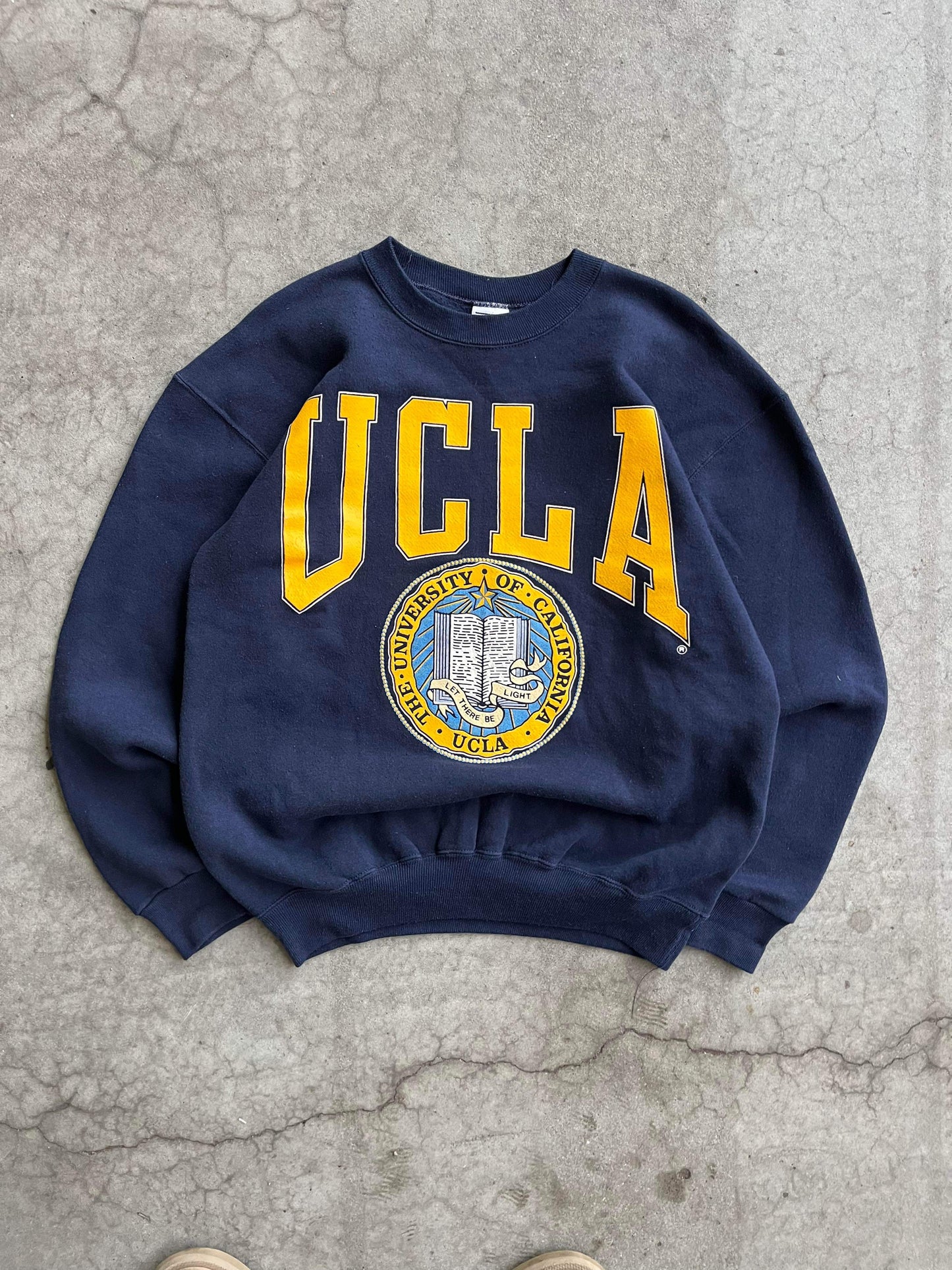 (M/L) 90’s UCLA Crewneck