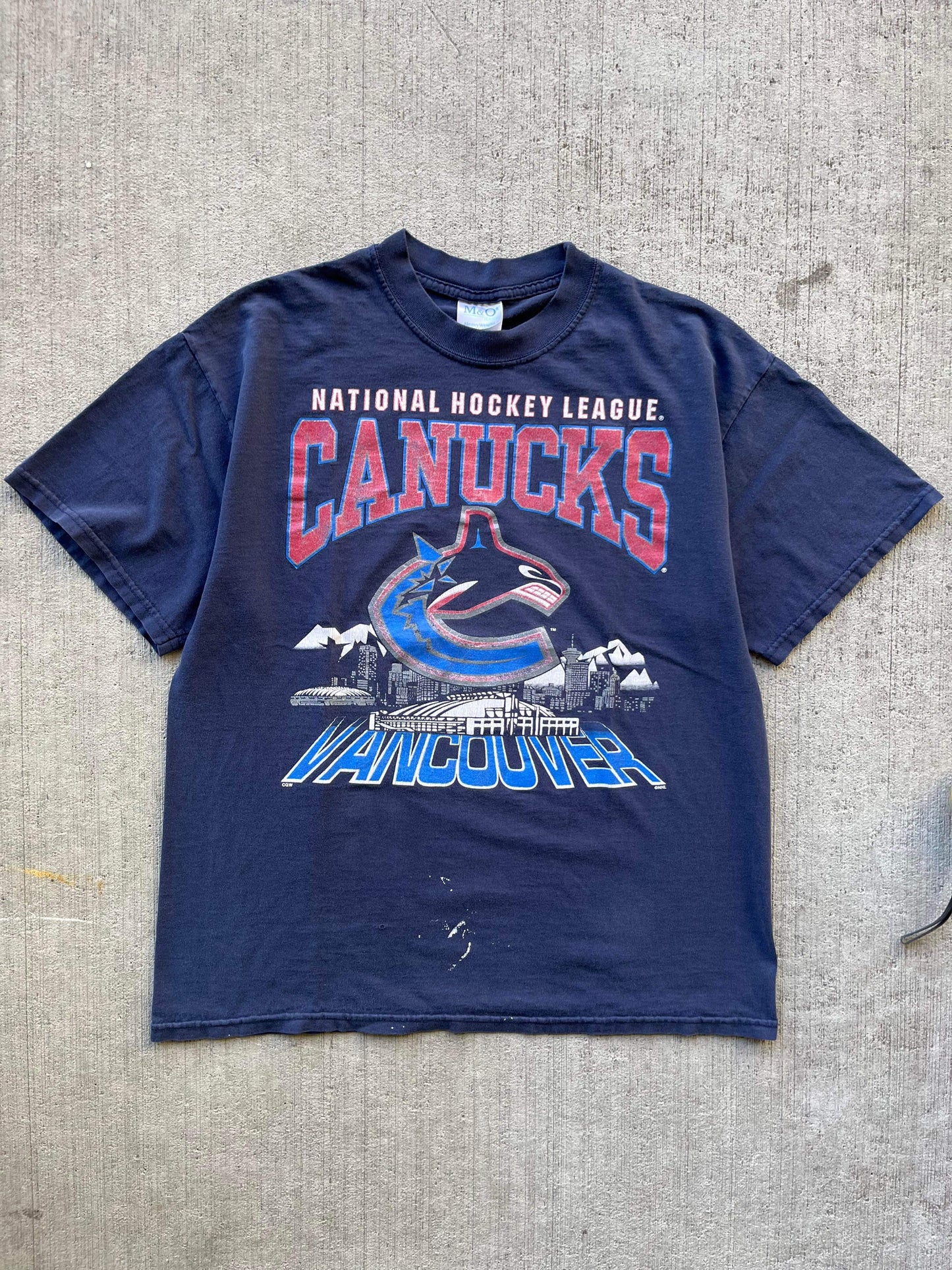 (L) 00’s Vancouver Canucks Tee