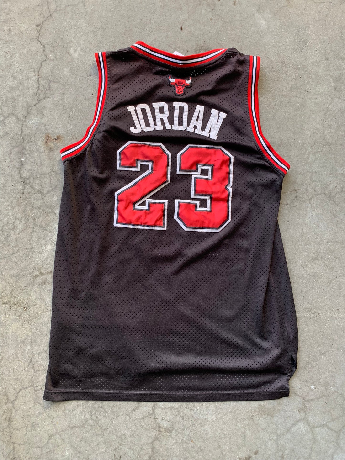 (M/L) 90’s Nike MJ Chicago Bulls Jersey