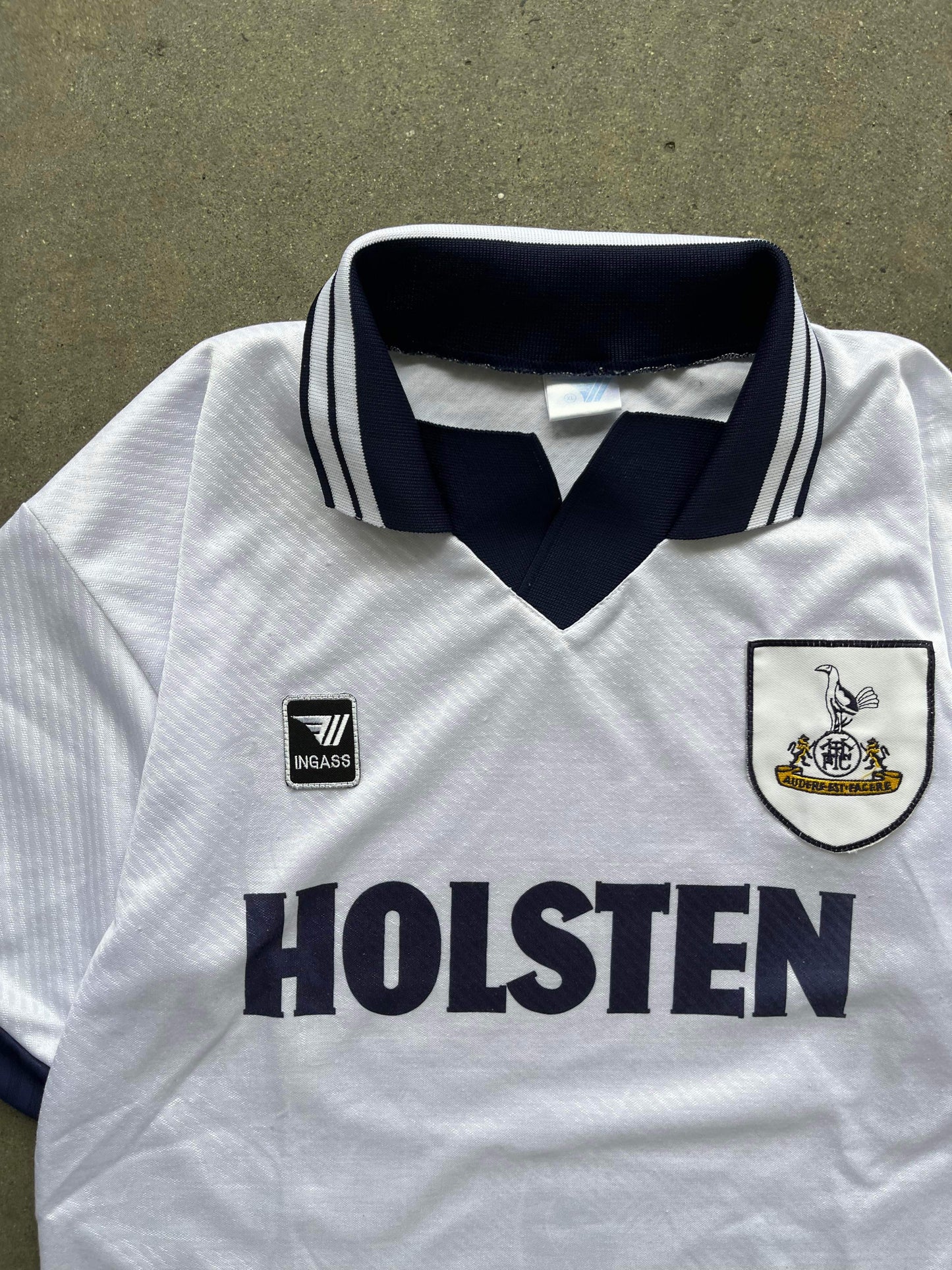 (L) 93-94 Tottemham Hotspurs Souvenir Kit