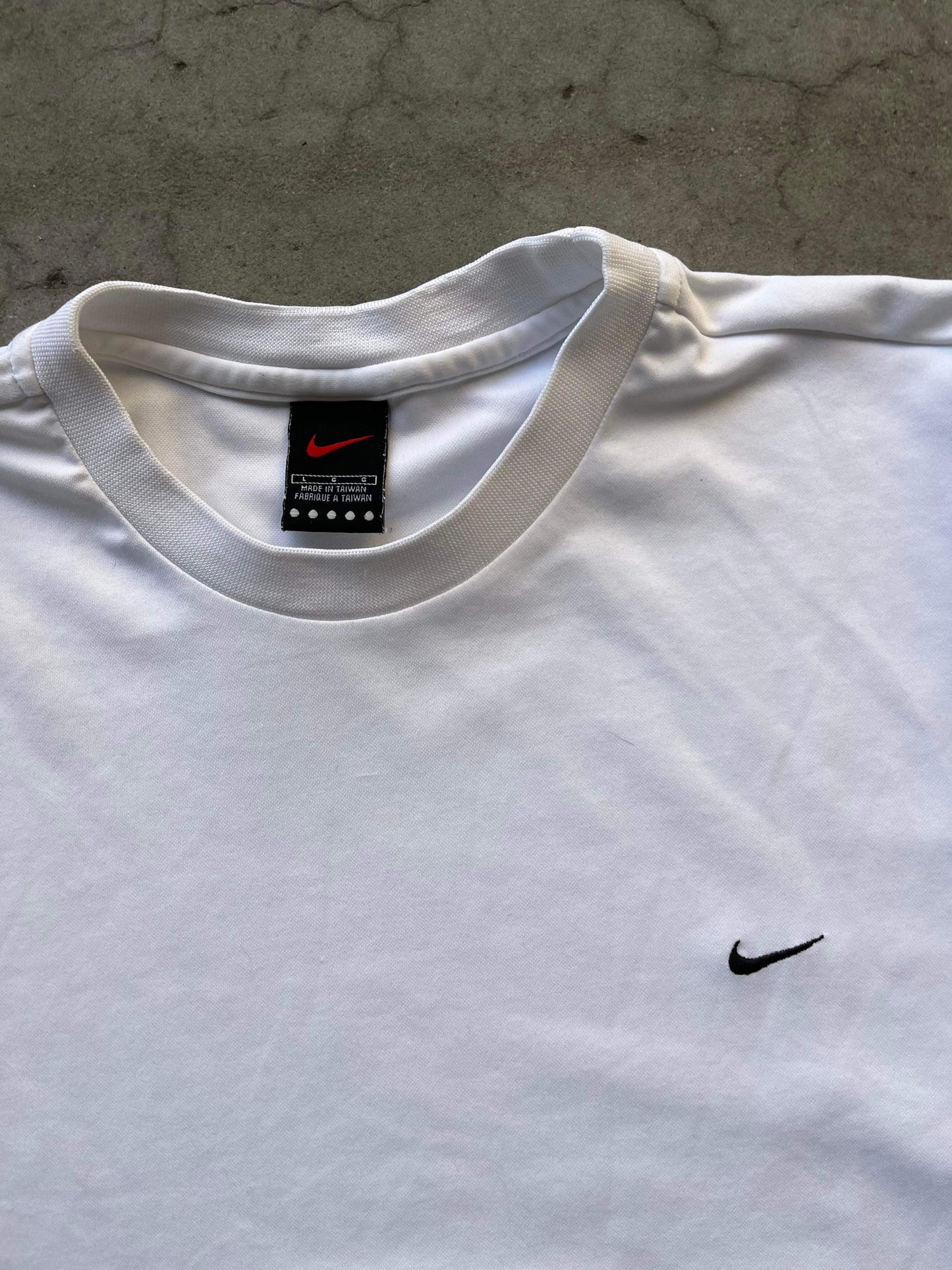 (L)90’s  Nike Swoosh Top