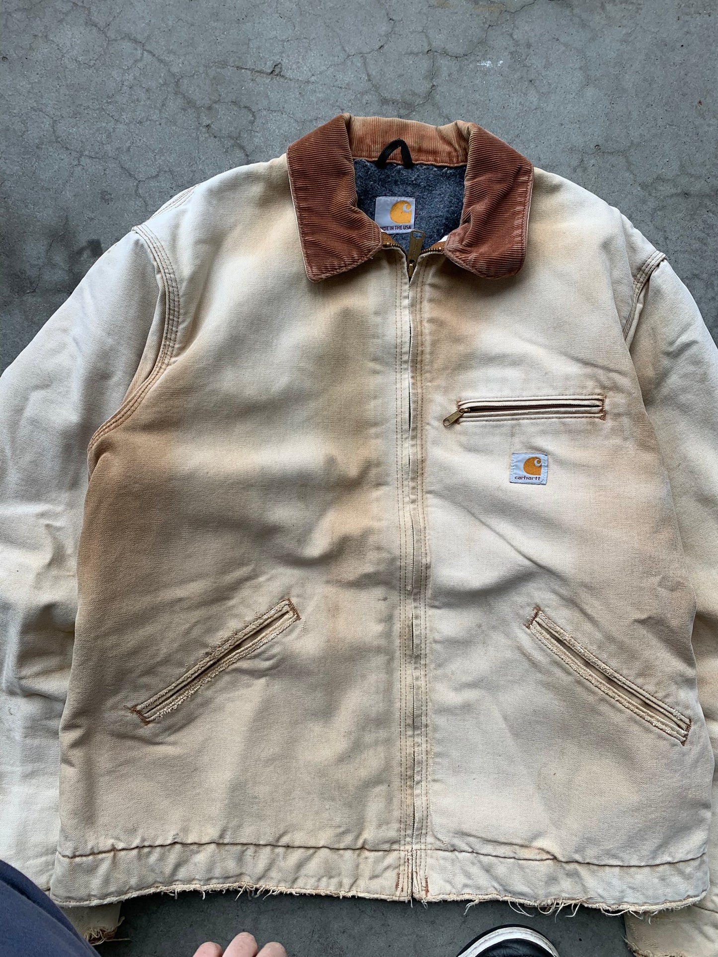 (M/L) 90’s Sunfaded Distressed Carhartt Detroit Jkt