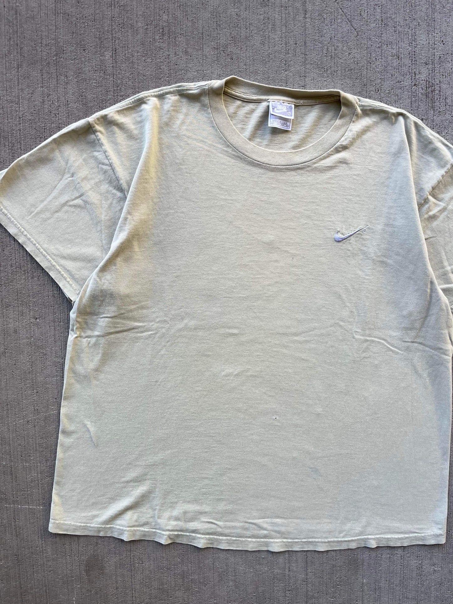 (L/XL) 90’s Nike Swoosh Tee