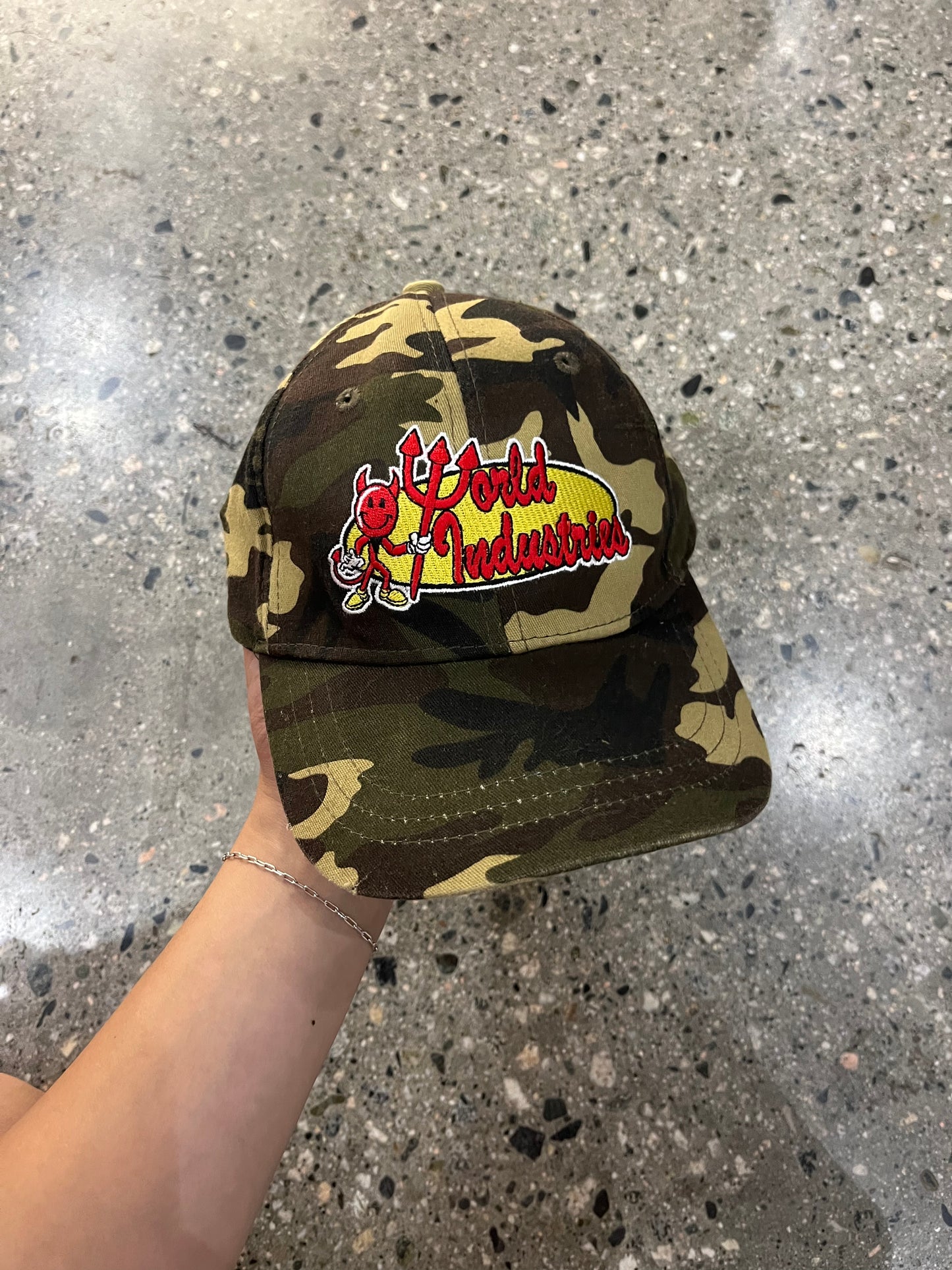 (S) 00's World Industries Logo Patch Camo Baseball Hat