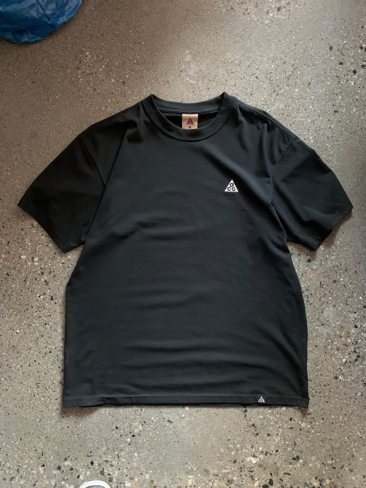 (M/L) Nike ACG Oversized Tee