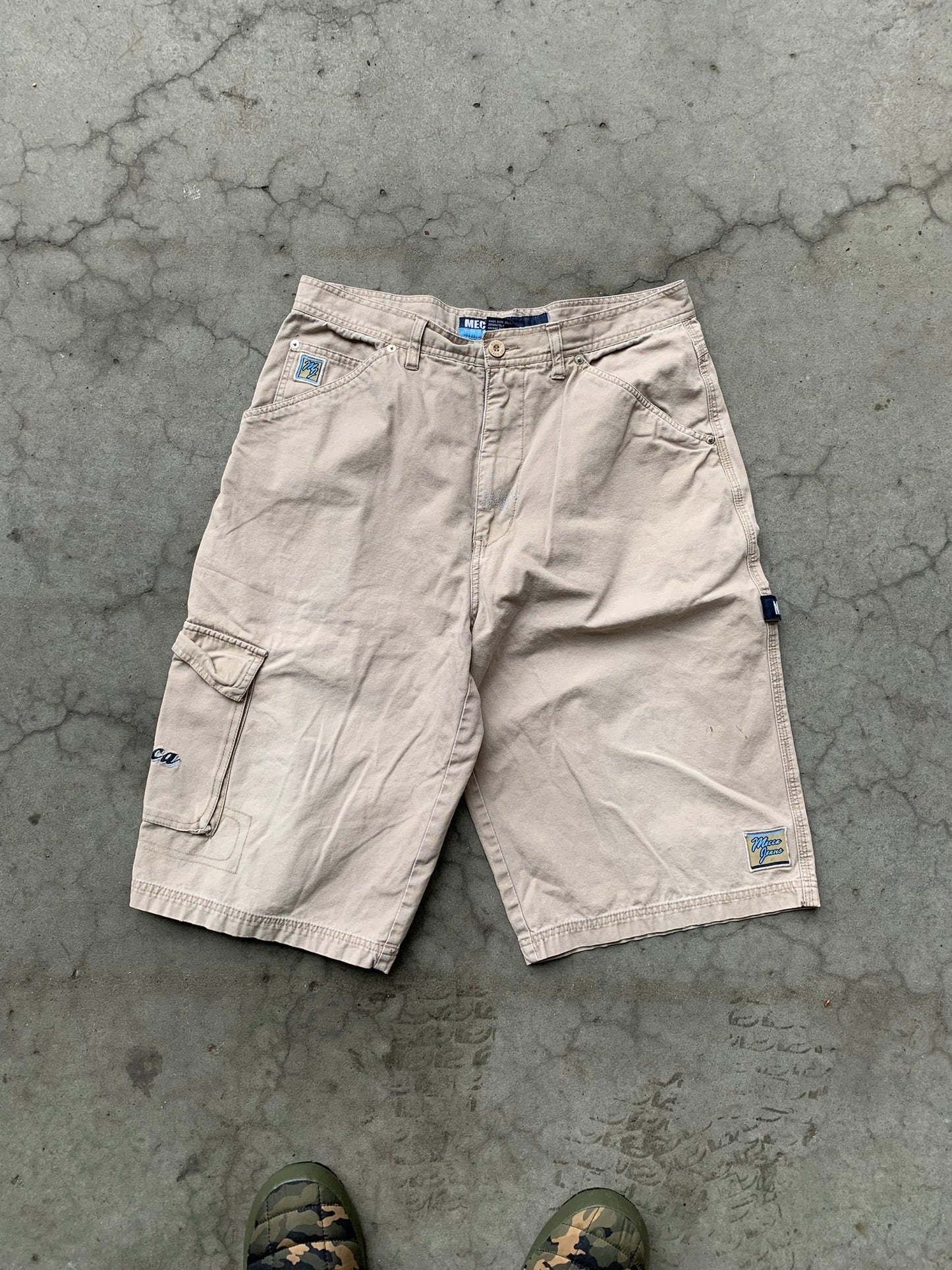 (34”) Mecca Y2K Cargo Carpenter Shorts