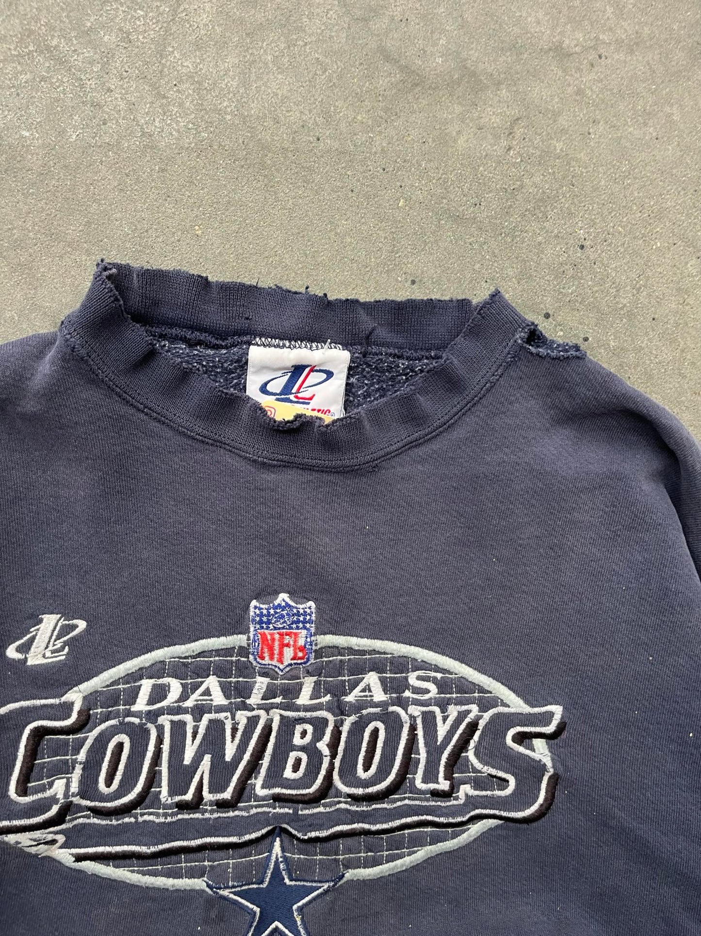 (L/XL) 90’s Dallas Cowboys Distressed Crewneck