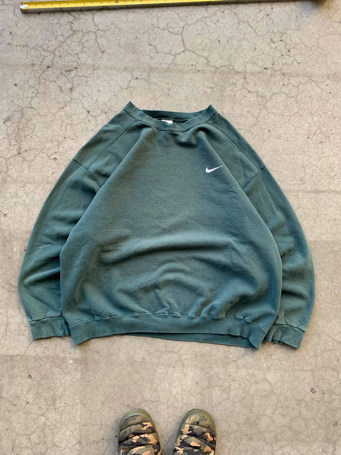 (XL/2X) 90’s Nike Forest Green Crewneck