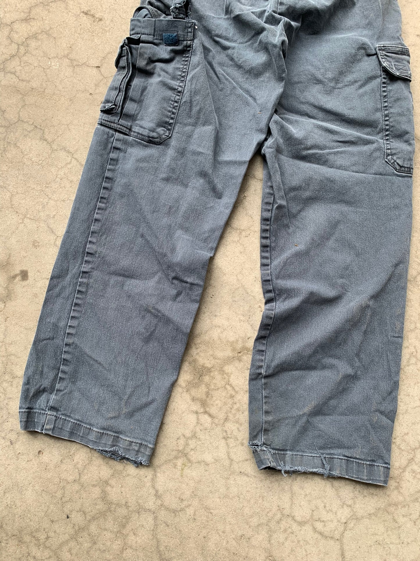 (34”) Vintage Distressed Dakota Cargos