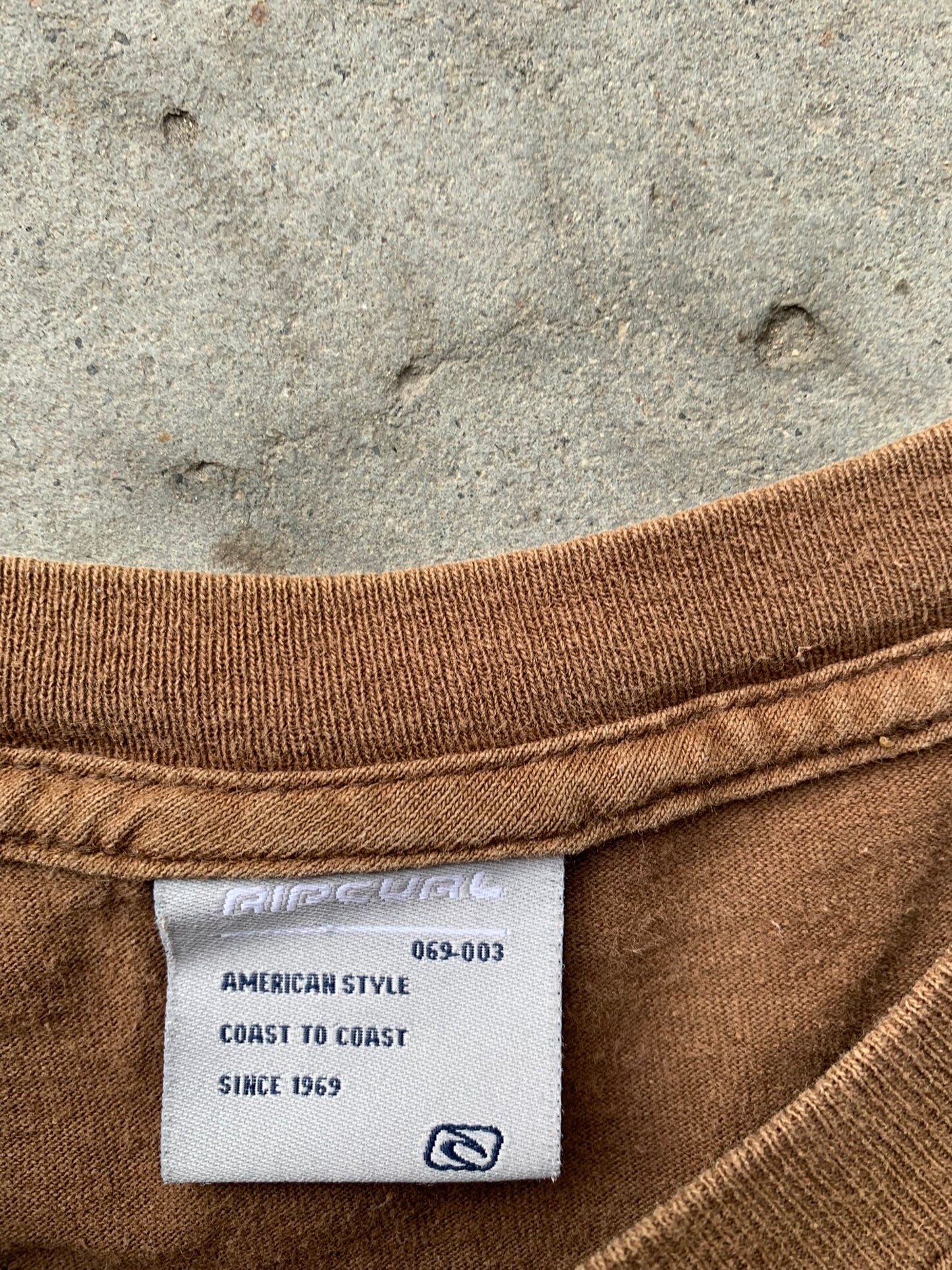 (M/L) Brown Ripcurl Y2K Tee