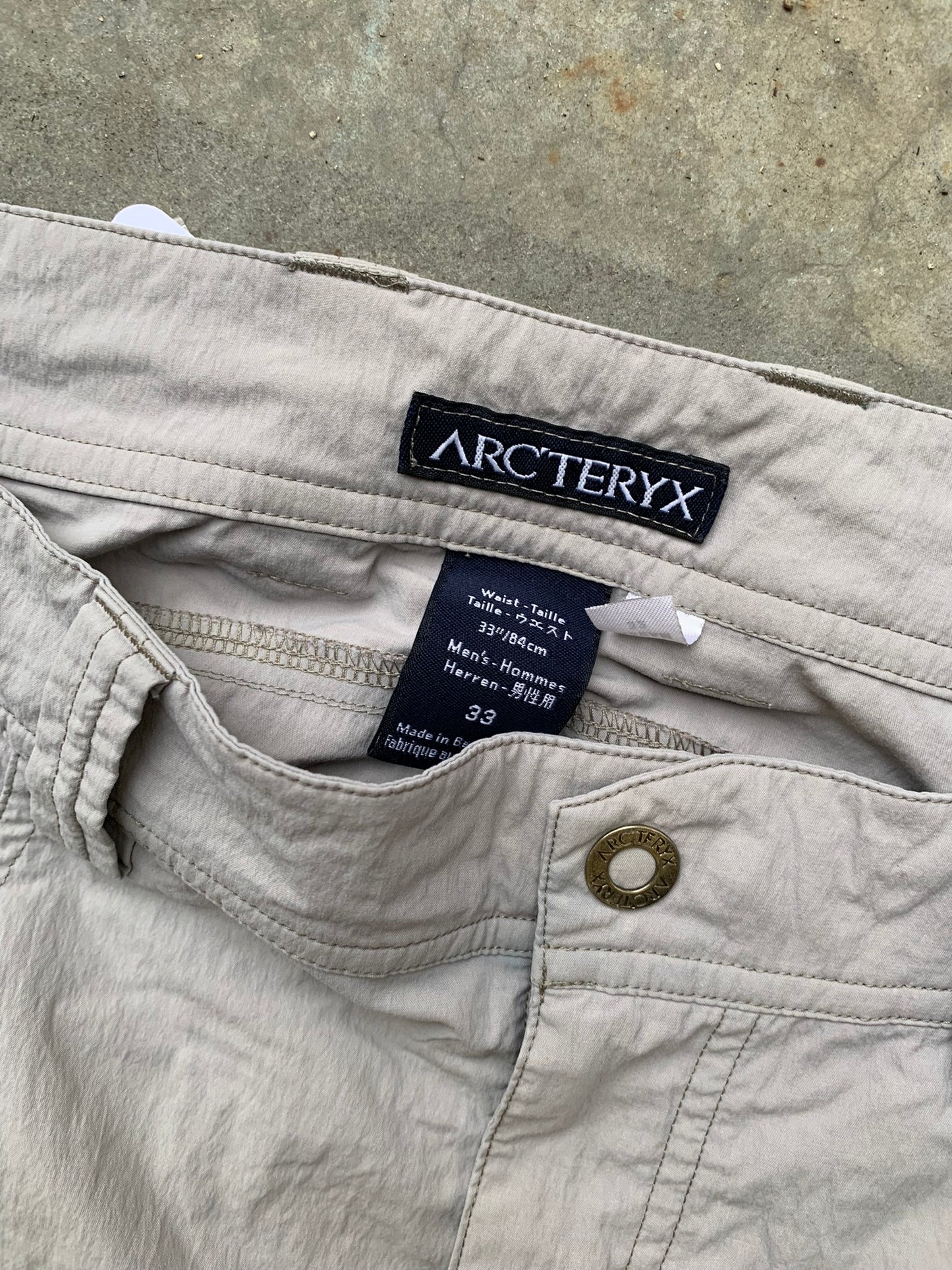 (33”) Arc’teryx Nylon Pants