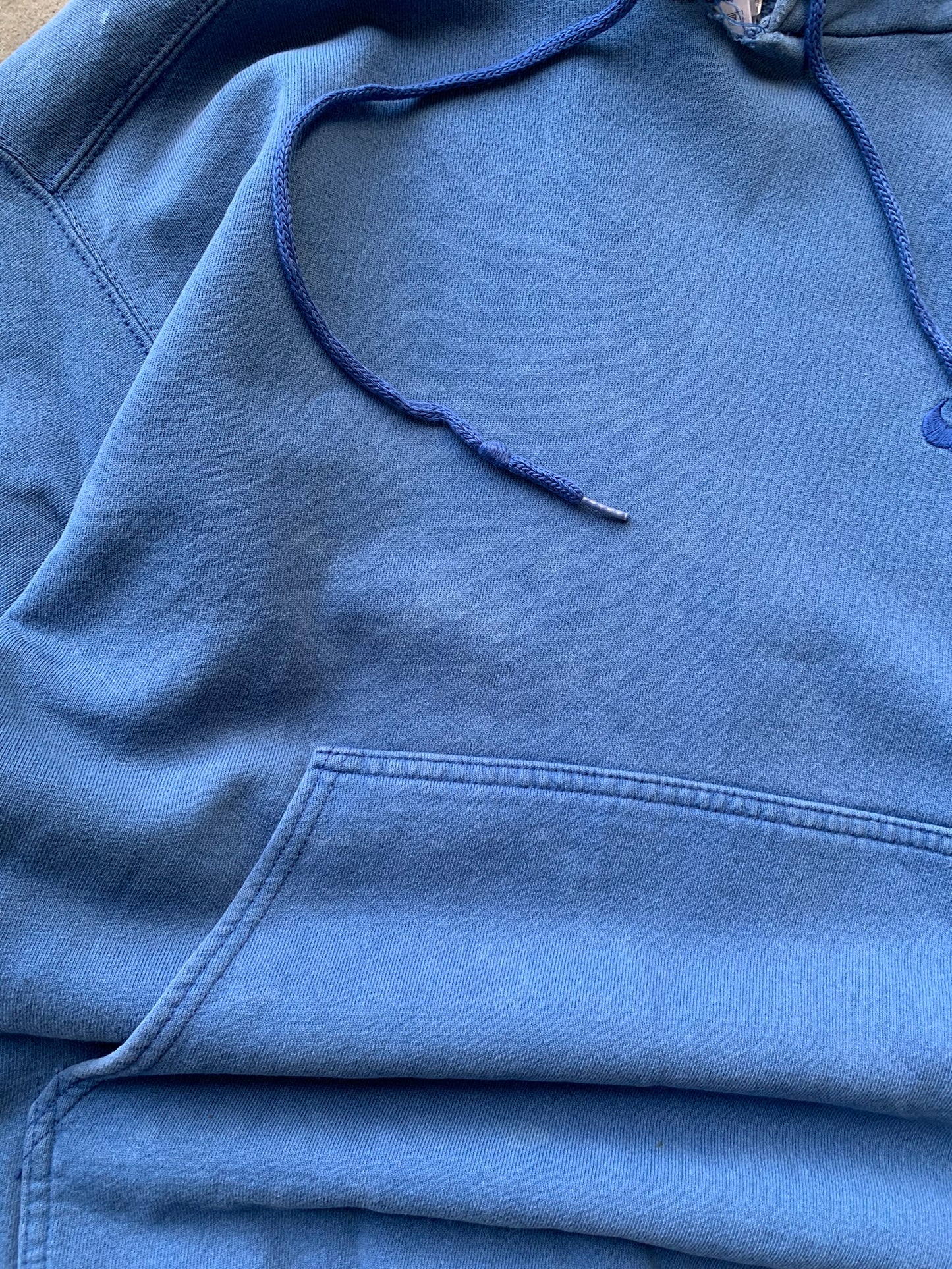 (M) 90’s Tonal Nike Distressed Hoodie