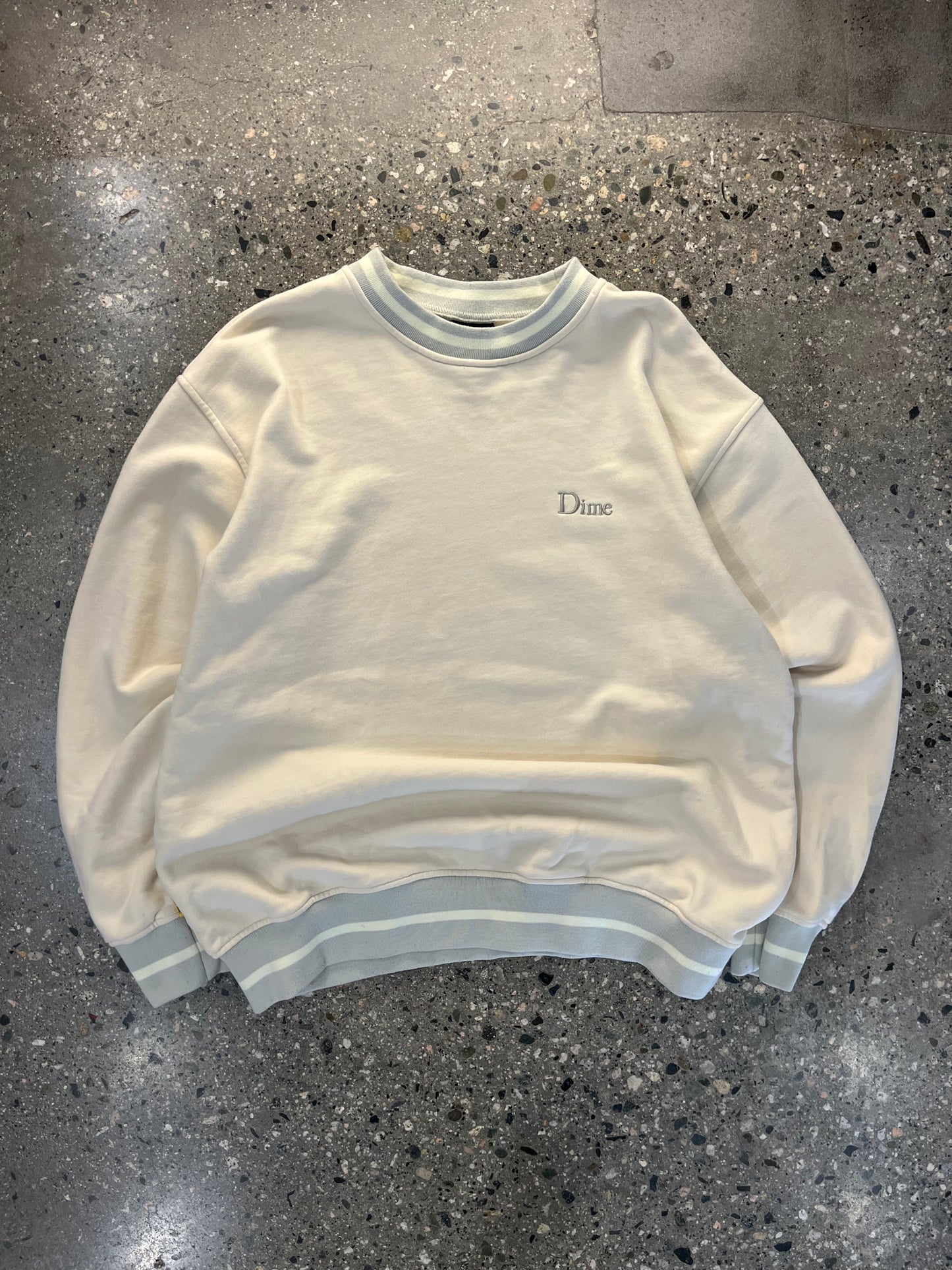 (L/XL) 00's Dime Small Patch Logo Cream Crewneck