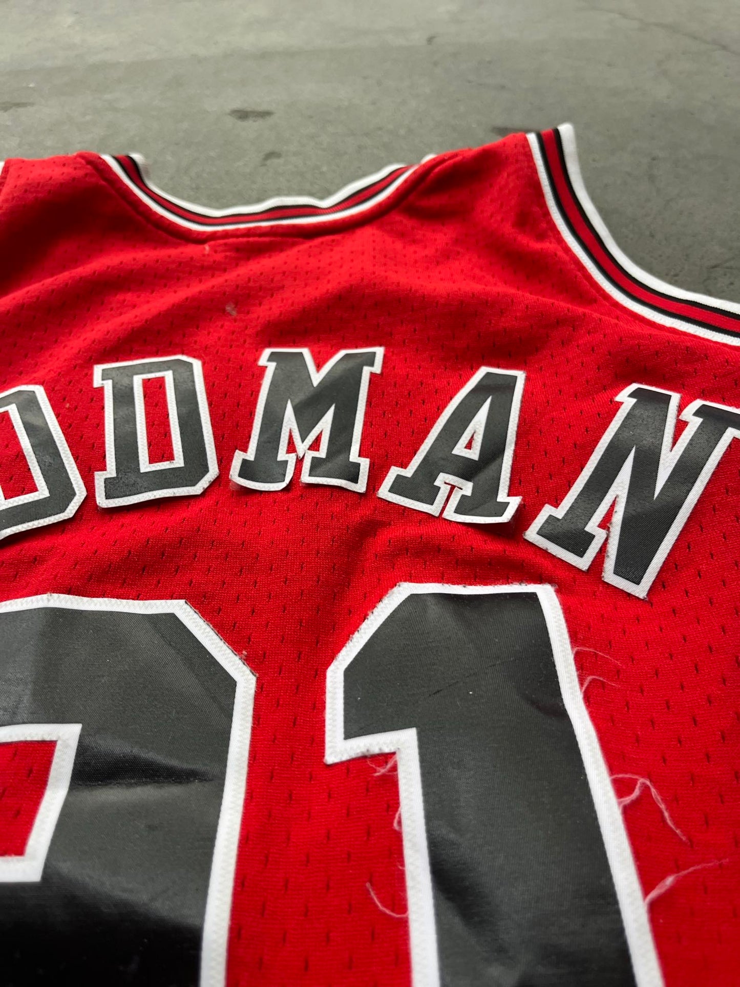 (L/XL) Mitchell & Ness Dennis Rodman Jersey