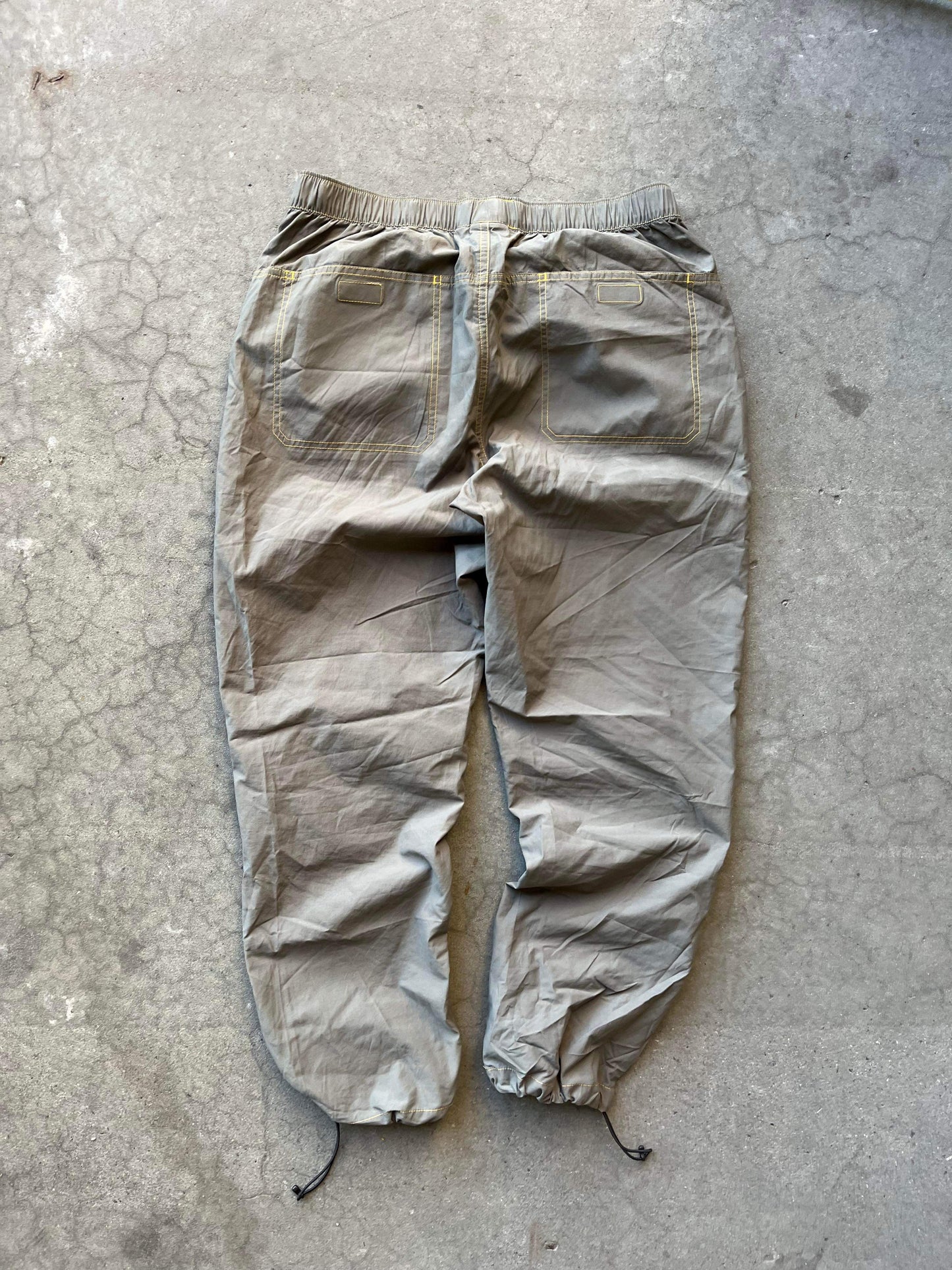 (30”) Stussy Parachute Pants