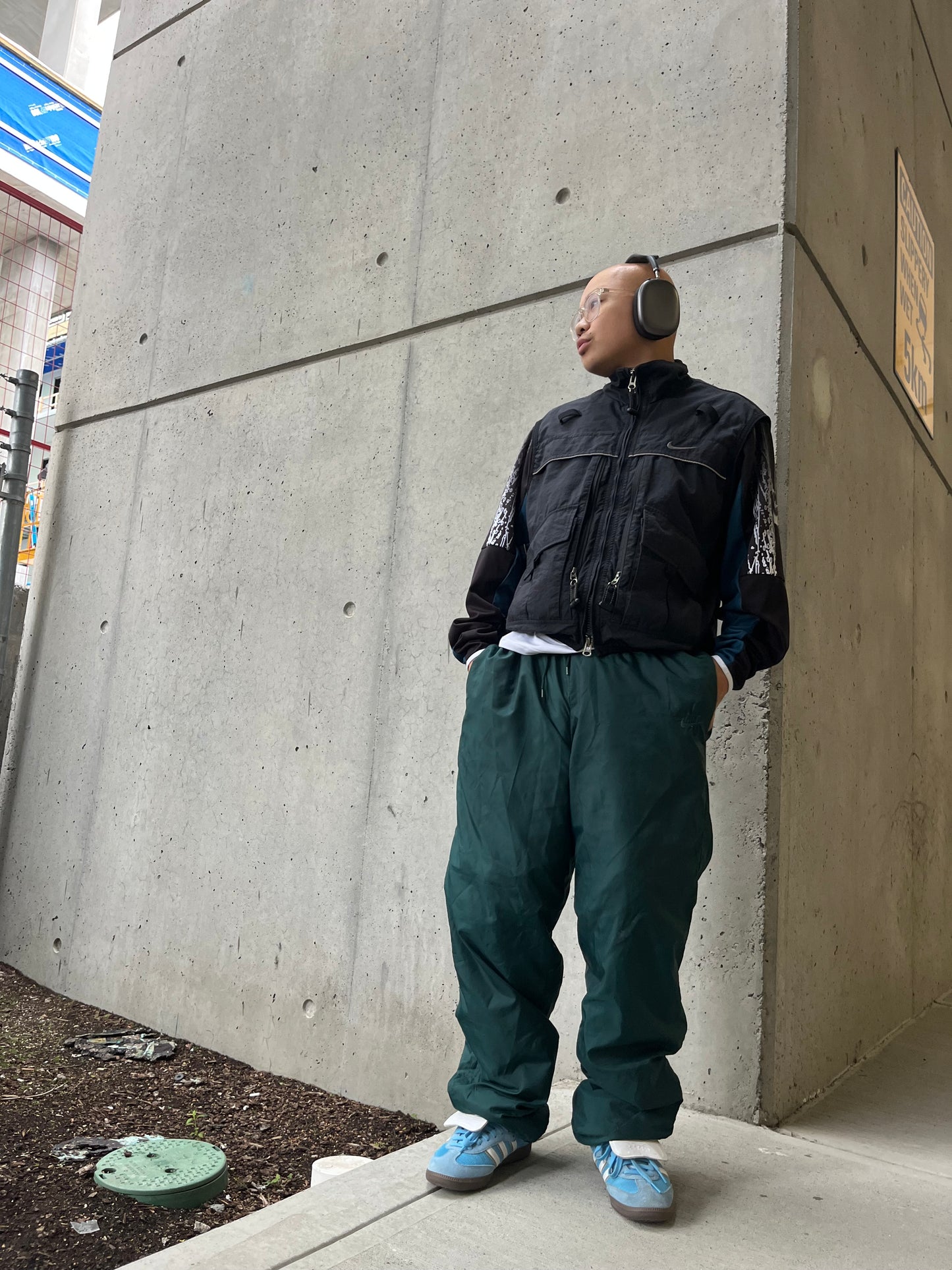 (L) 90’s Nike Tonal Windbreaker Pants