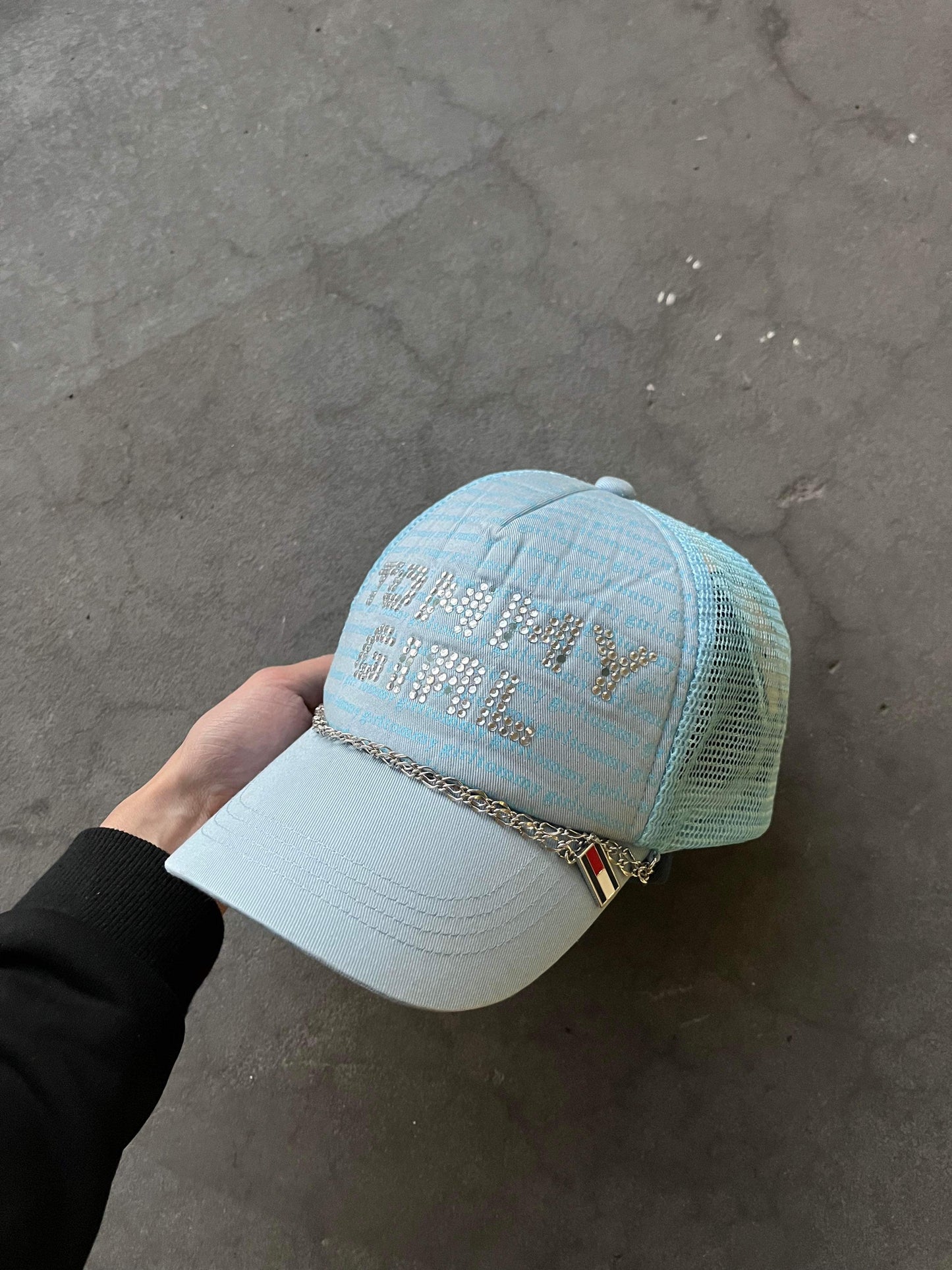 (OSFA) Vintage Tommy Girl Trucker Cap