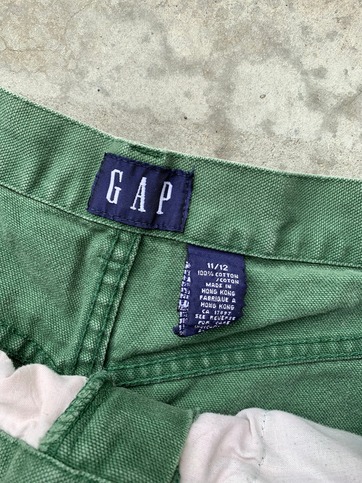 (28”) 90’s Gap Wedge Fit Denim