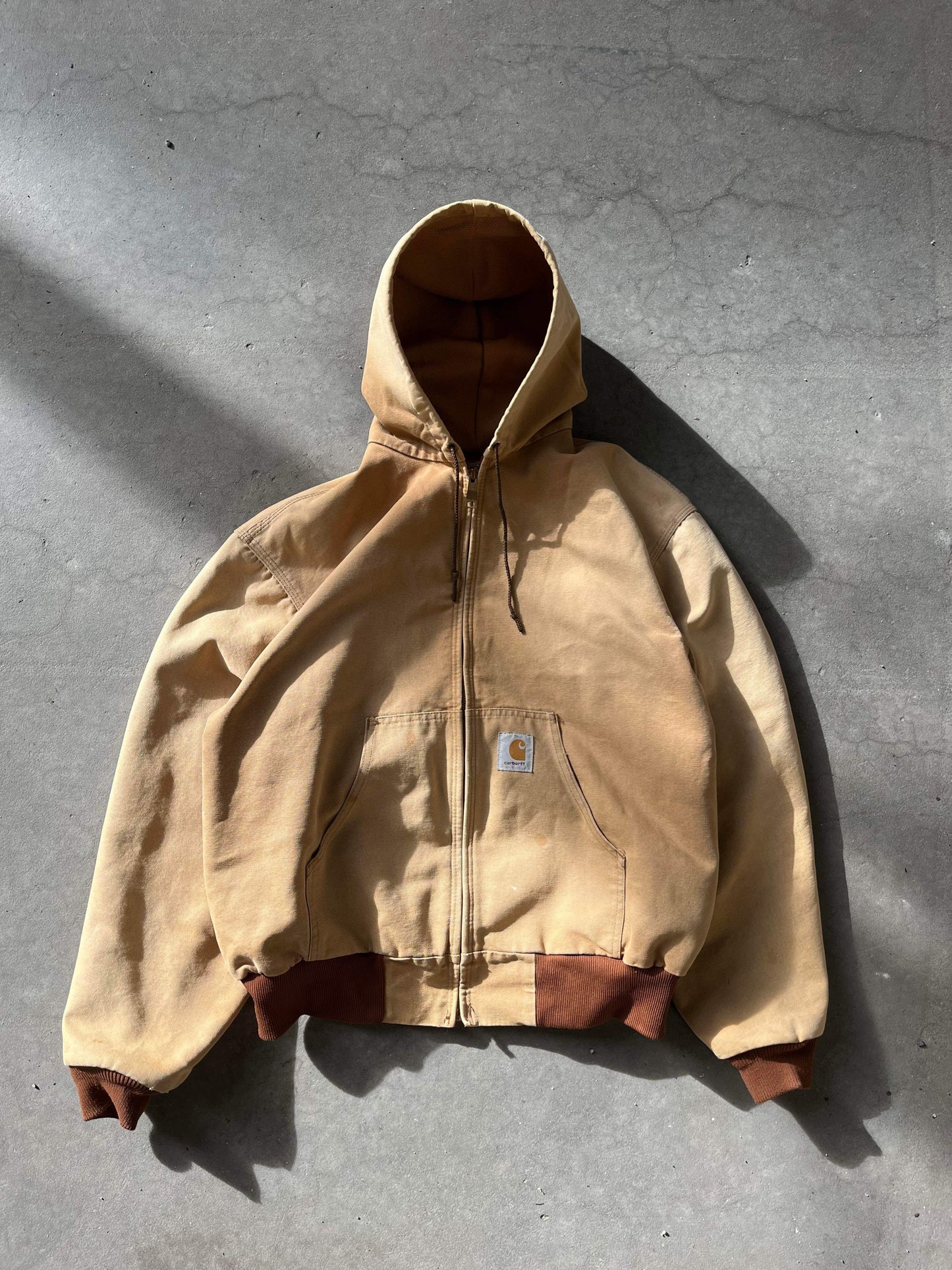 (L/XL) 90’s Sunfaded Carhartt Hooded Jkt