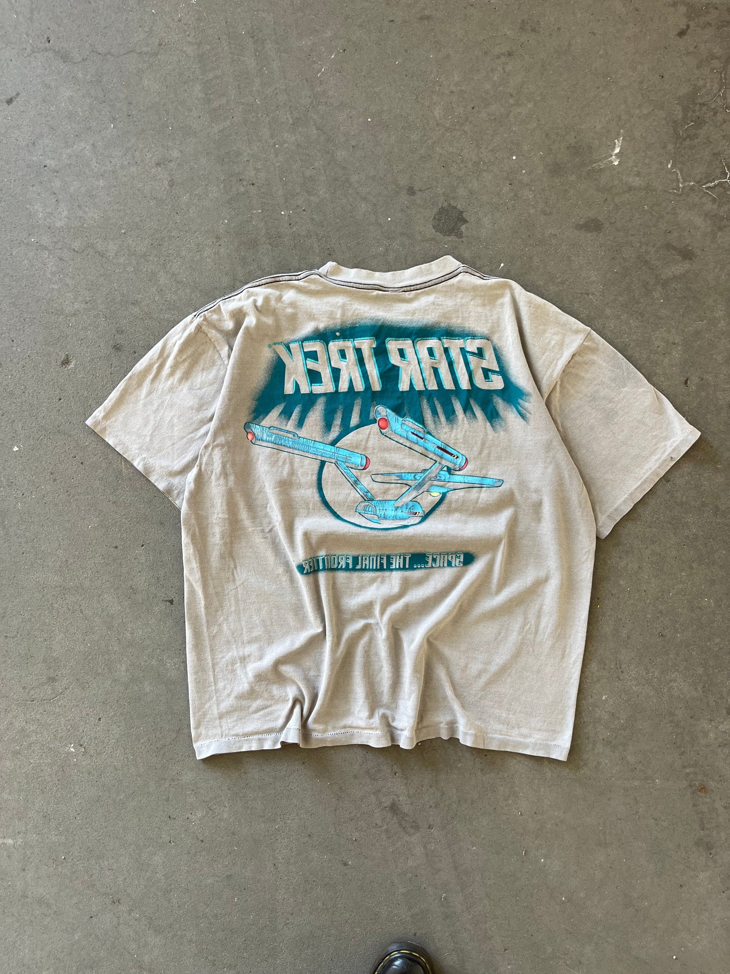 ~ (XL) 90s Sunfaded Star Trek Frontier Tee